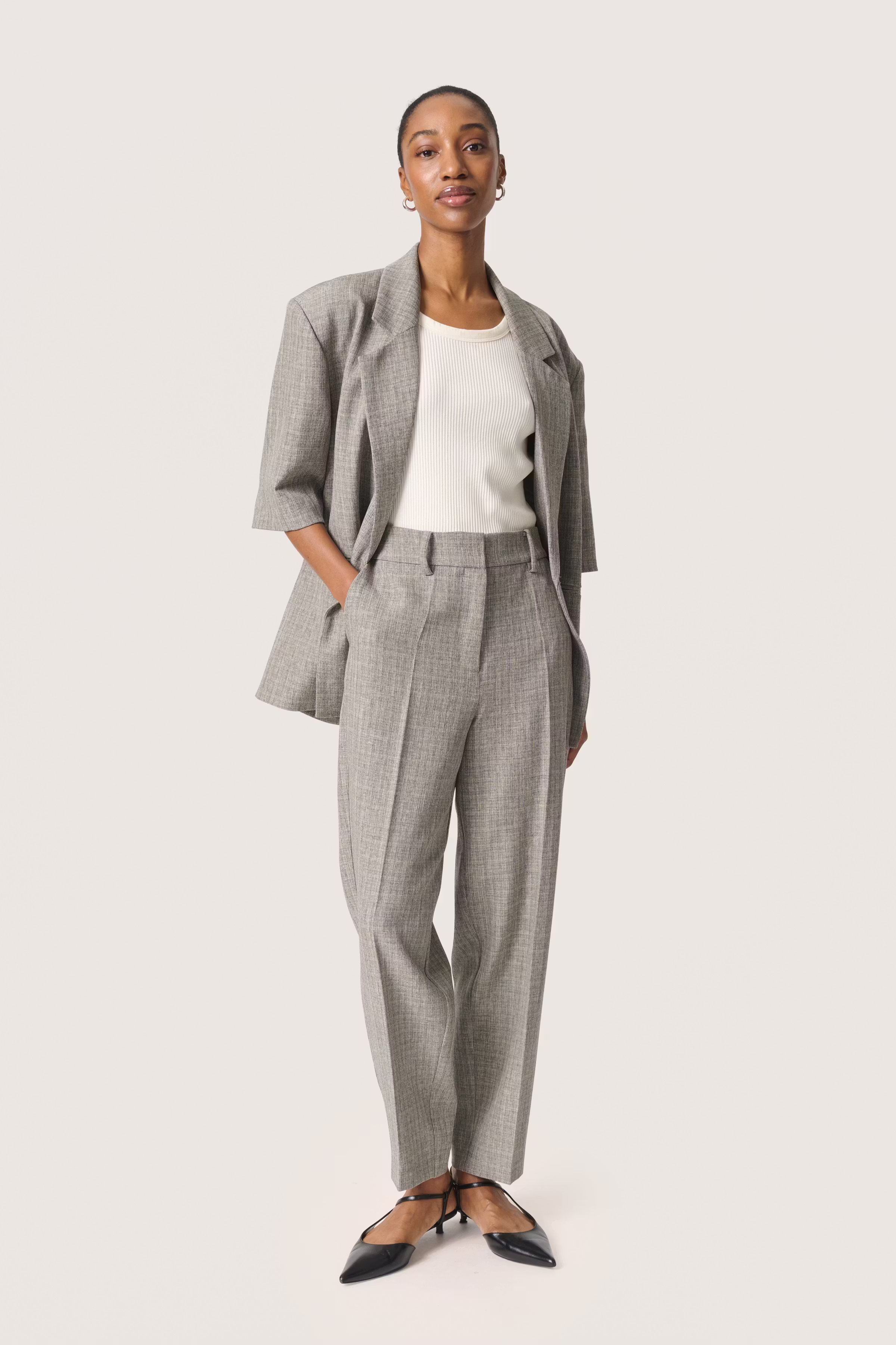 SLAlexie Trousers LOOKBOOK FRONT 30408107-303515