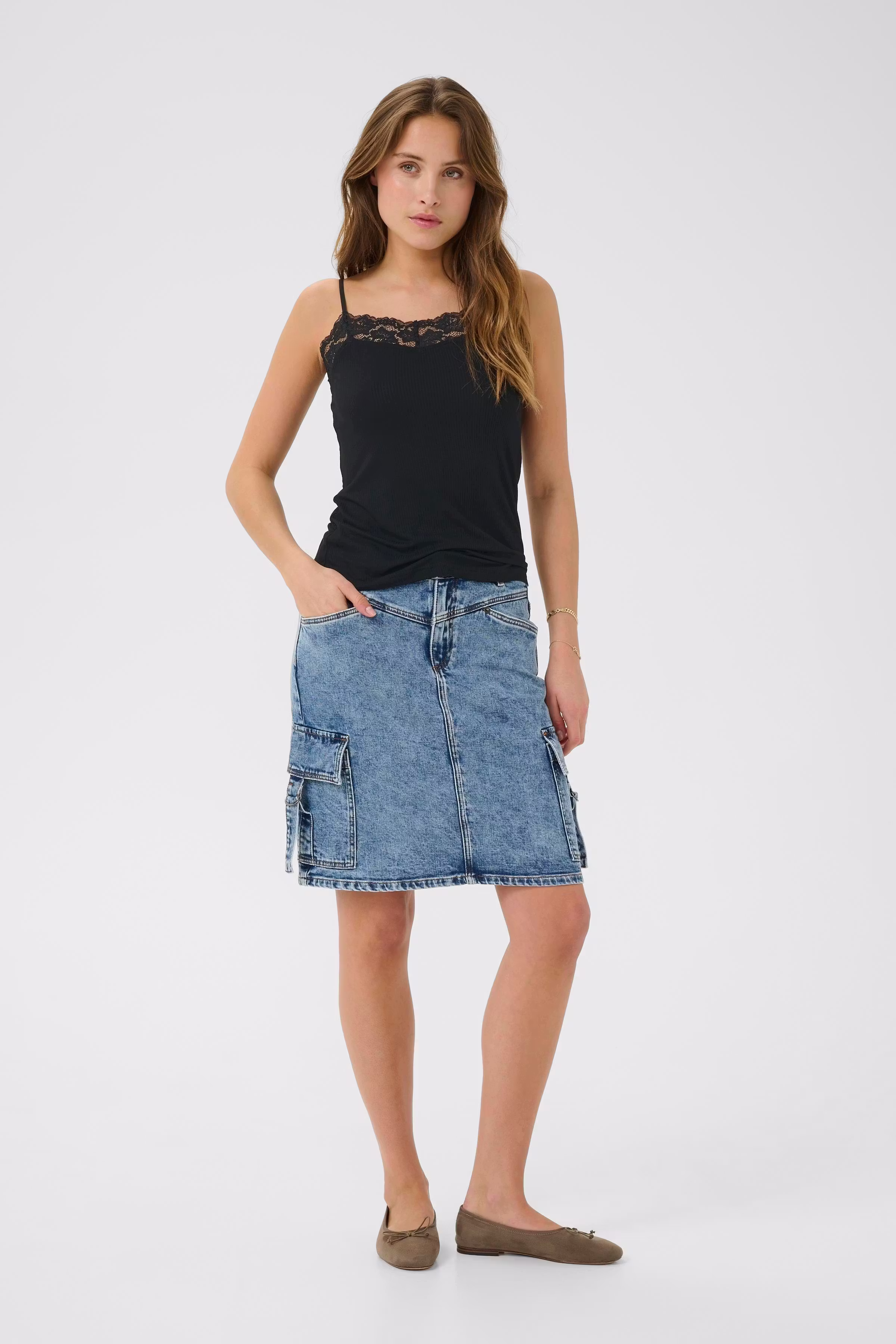 KAomi Top LOOKBOOK FRONT 10510389-100121