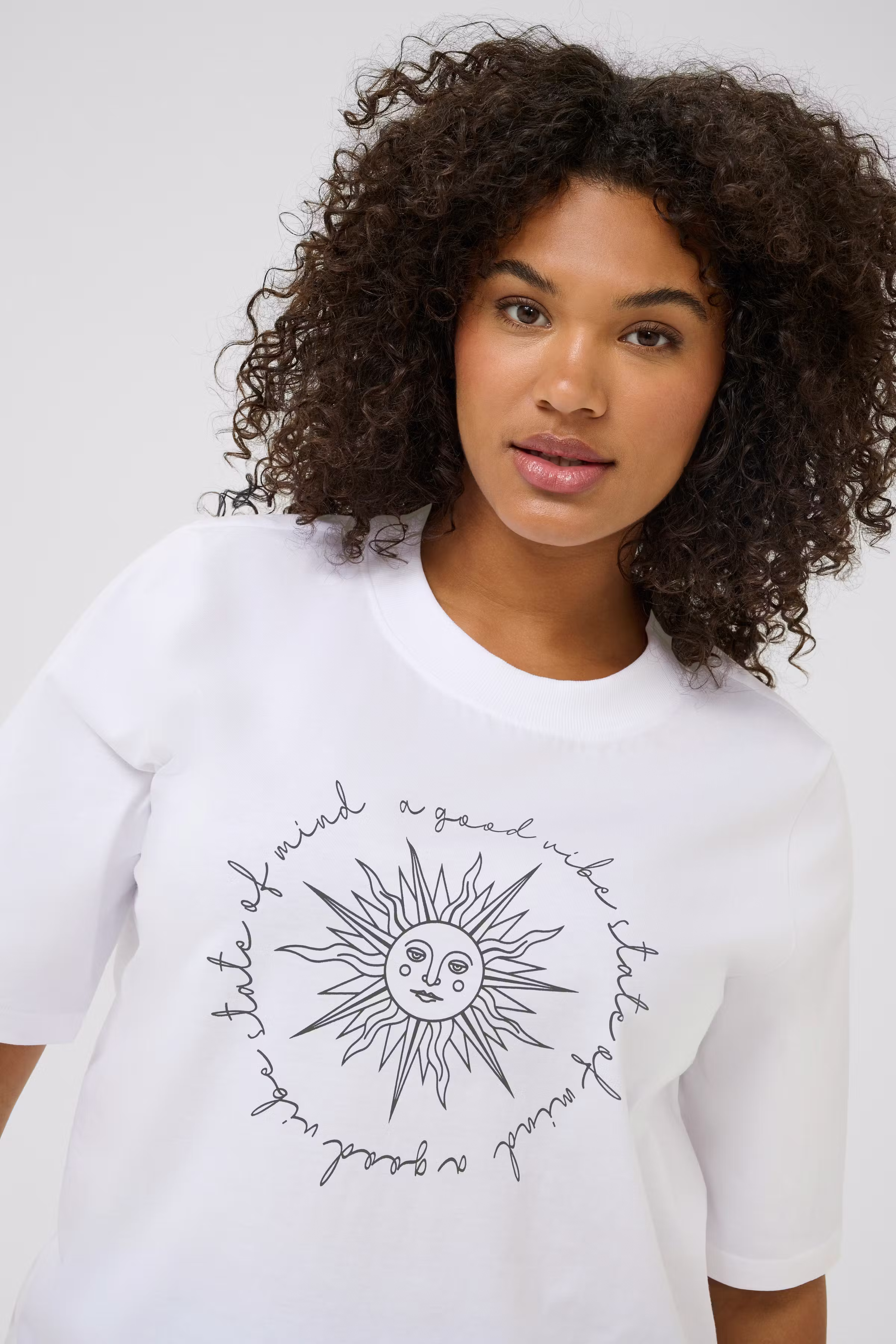 KCfrey T-shirt LOOKBOOK DETAIL 10583724-108422