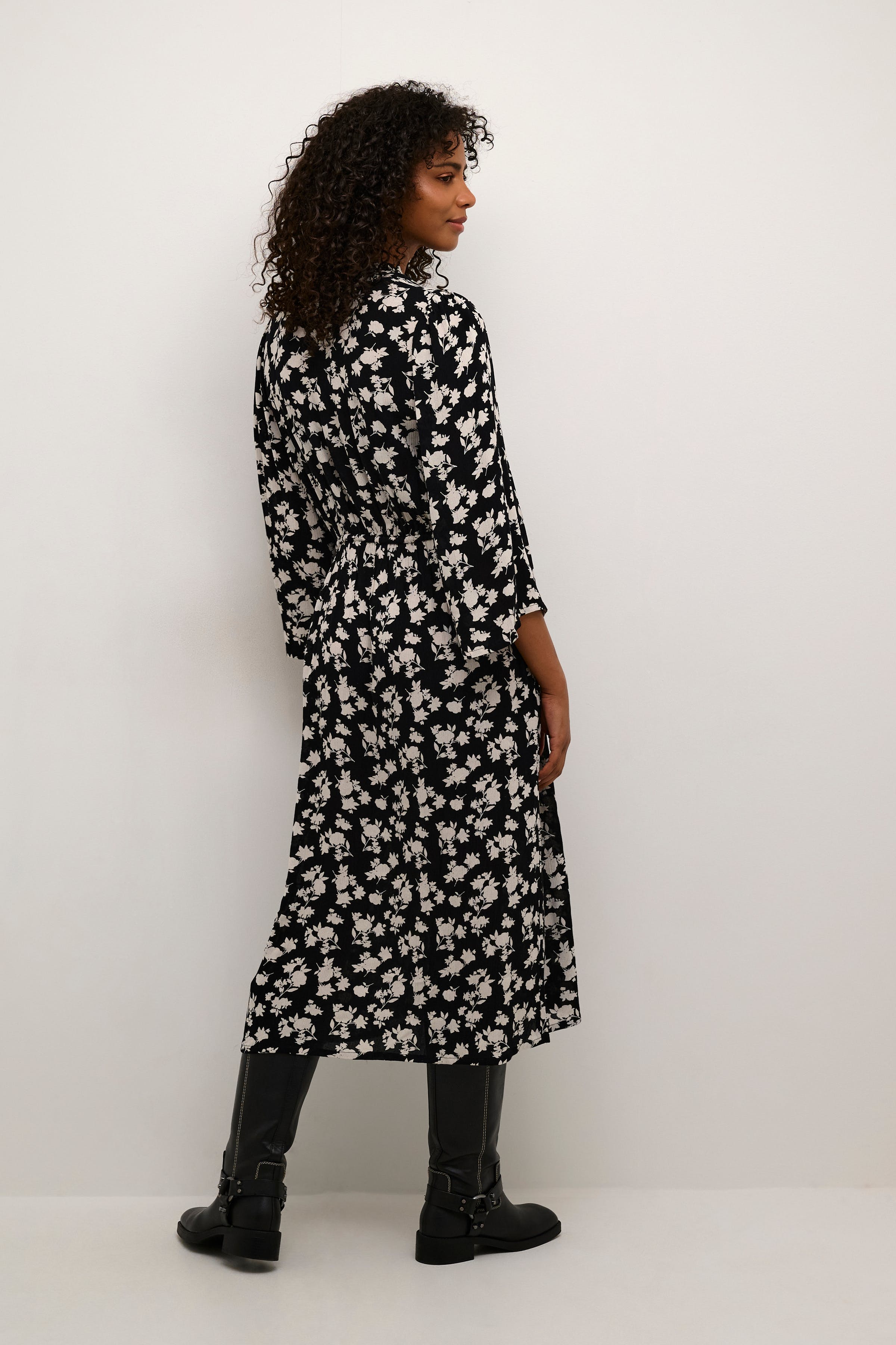 KAamber Klänning LOOKBOOK BACK 10509534-106992