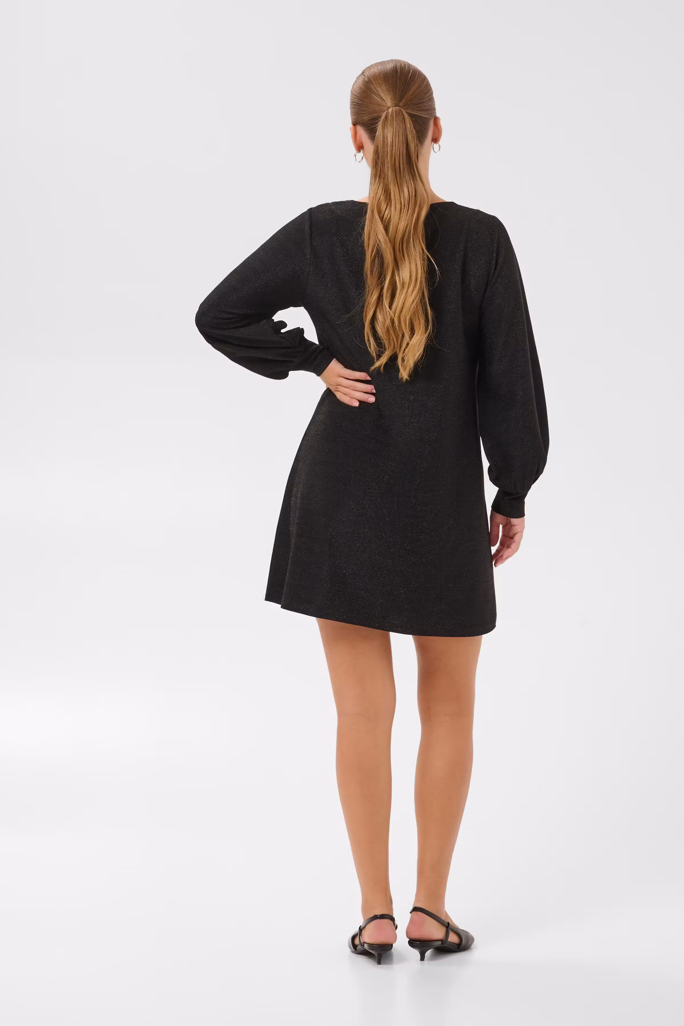 KArebecca Kjole LOOKBOOK BACK 10512345-100286