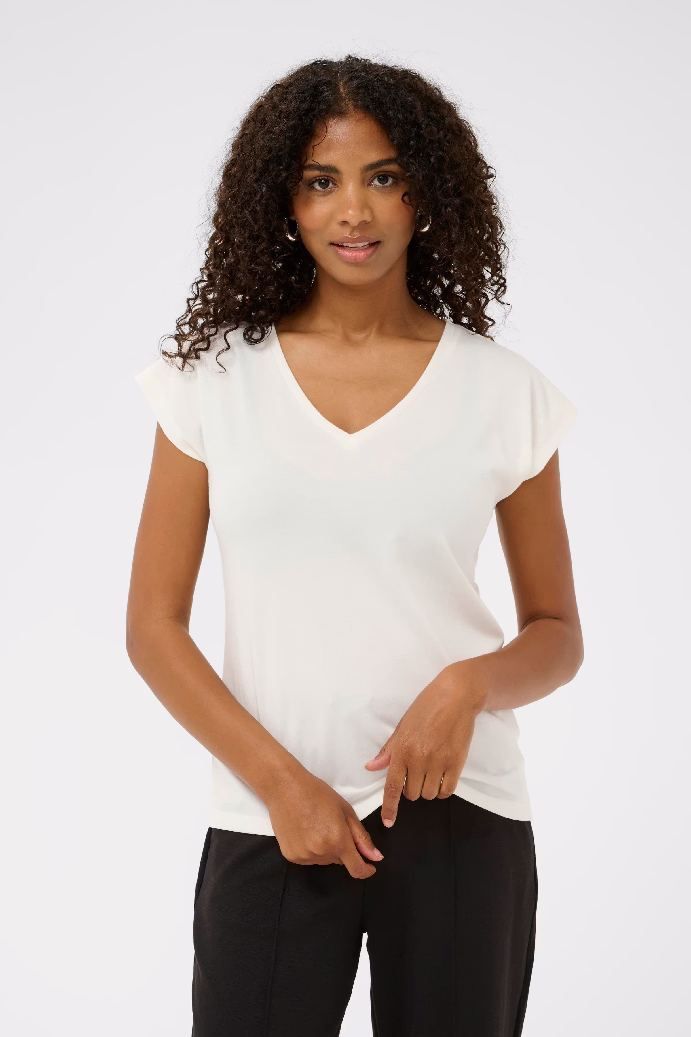 KAlise T-shirt LOOKBOOK FRONT 10504040-110602