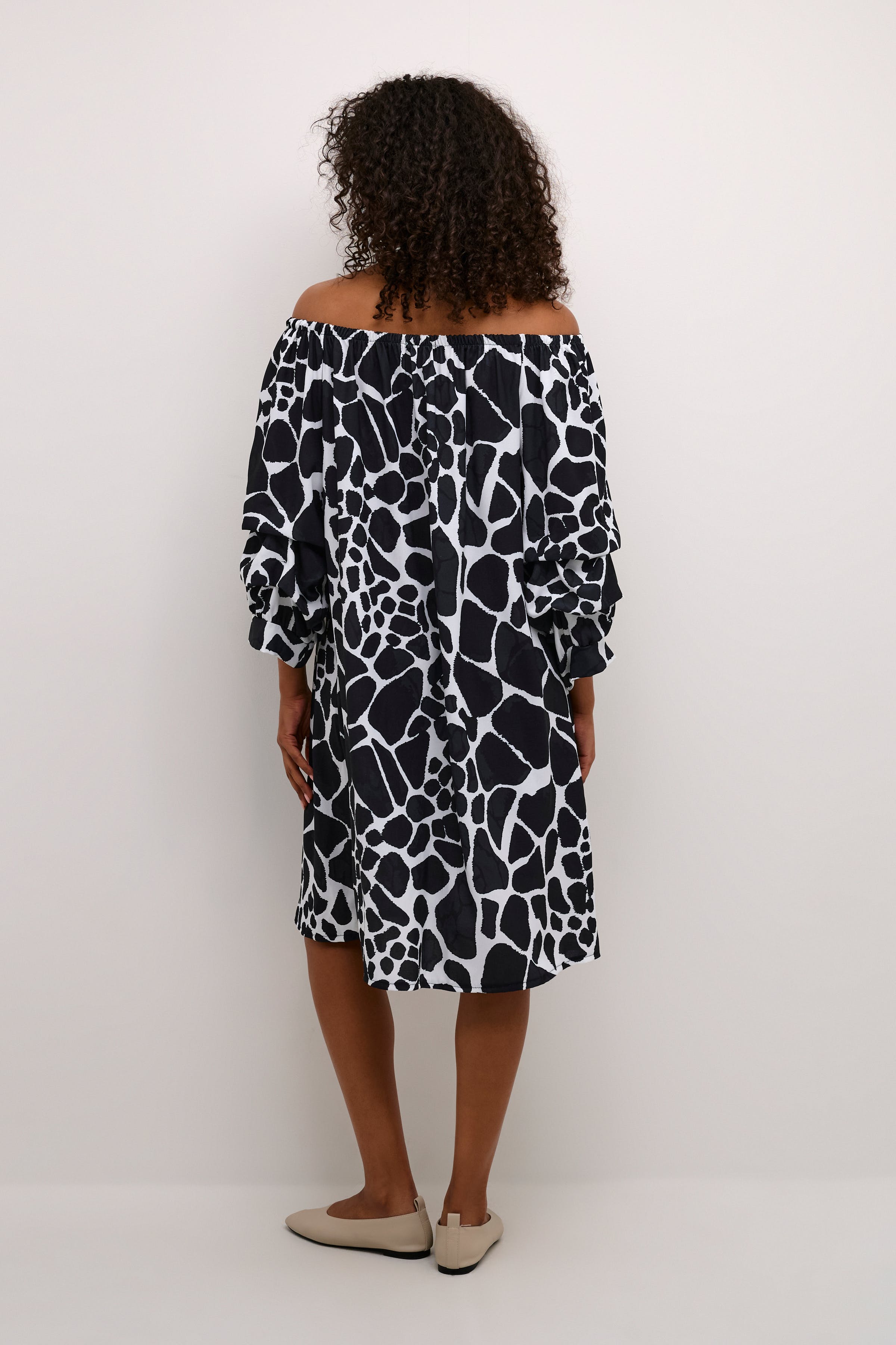 BPpial Kleid LOOKBOOK BACK 40103493-400010