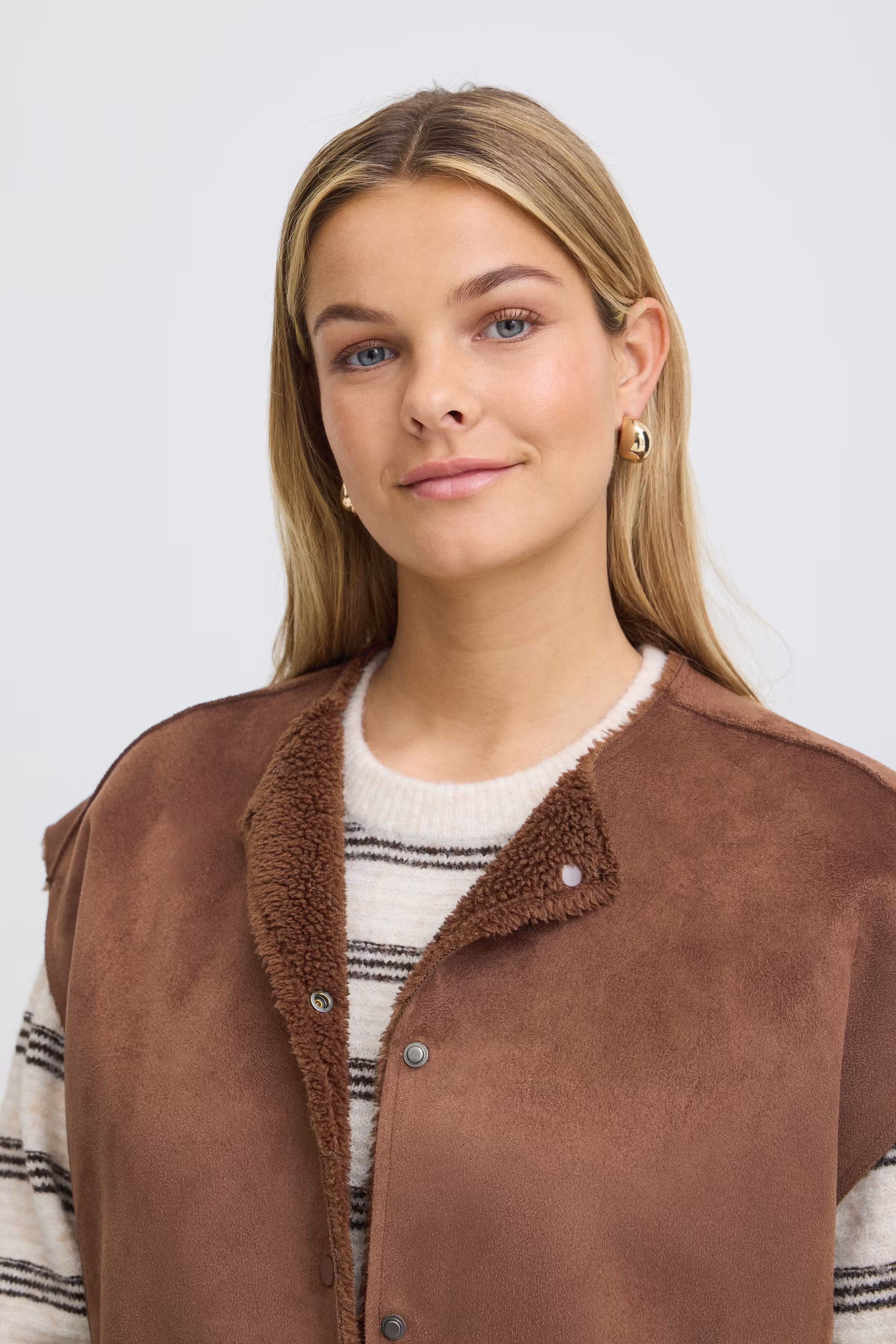 FRALIZZA Vest LOOKBOOK DETAIL 20618151-190916