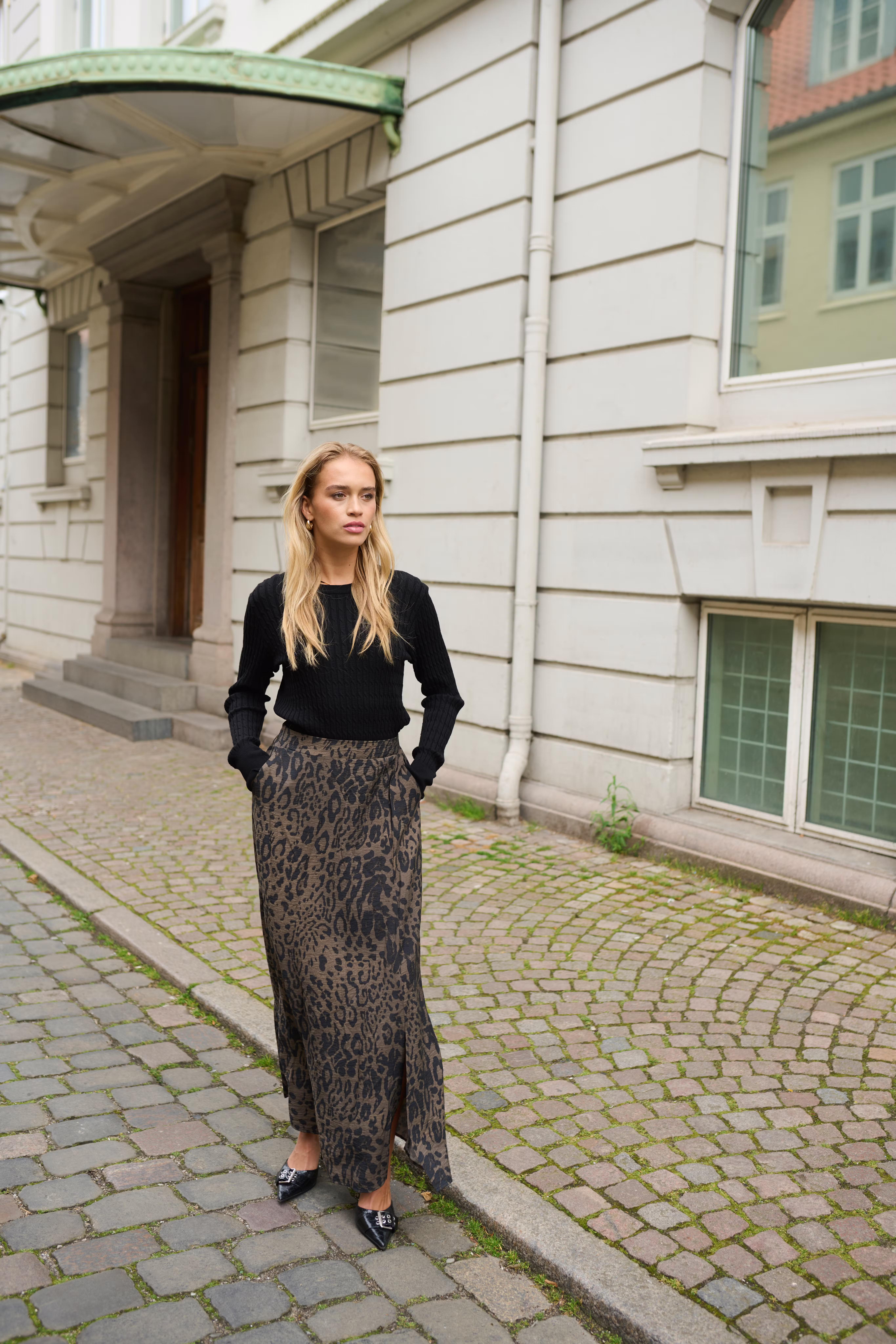 KAsilla Pullover LOCATION NONE 10508953-100121