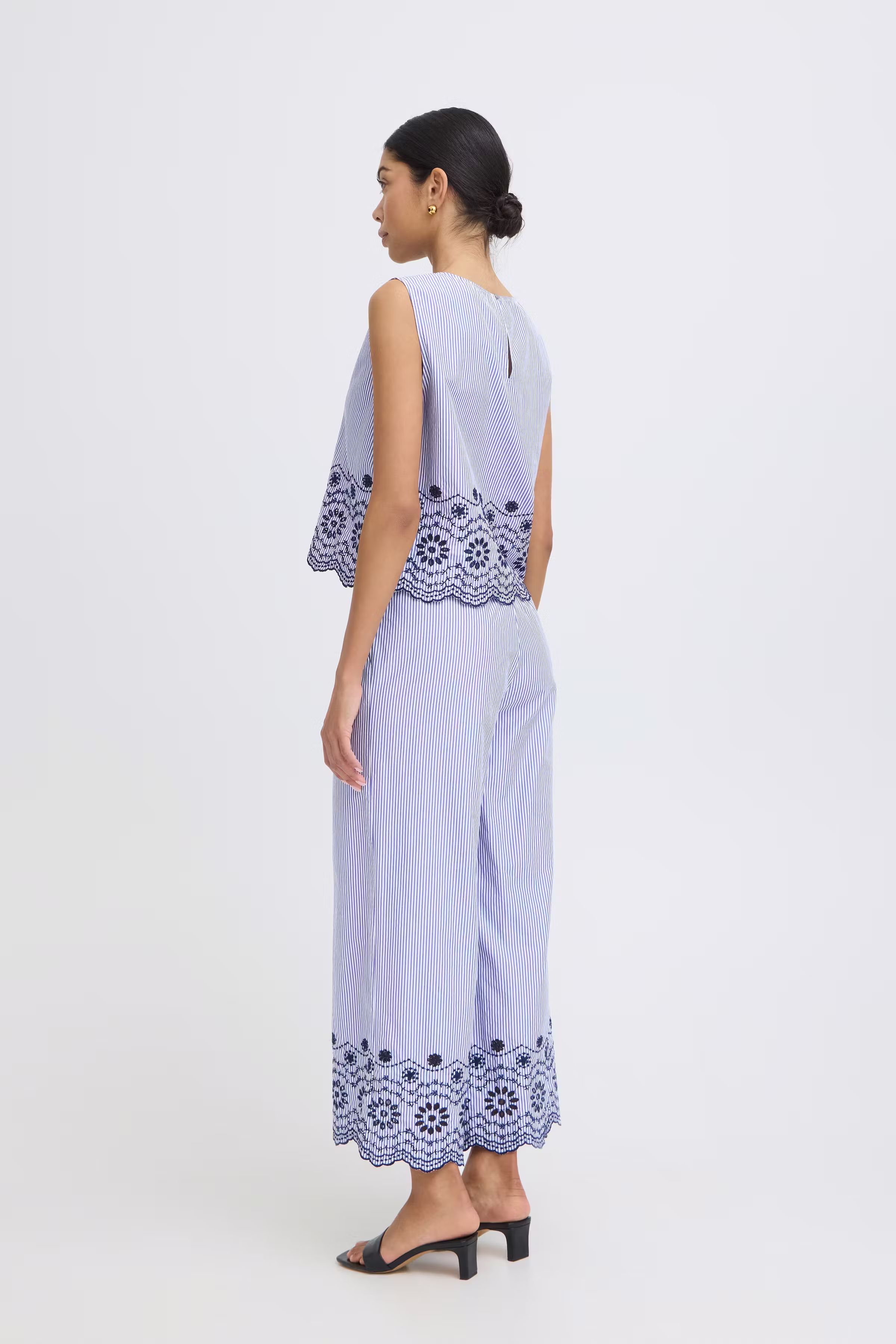 BYINZI Hose LOOKBOOK BACK 20819049-900008662