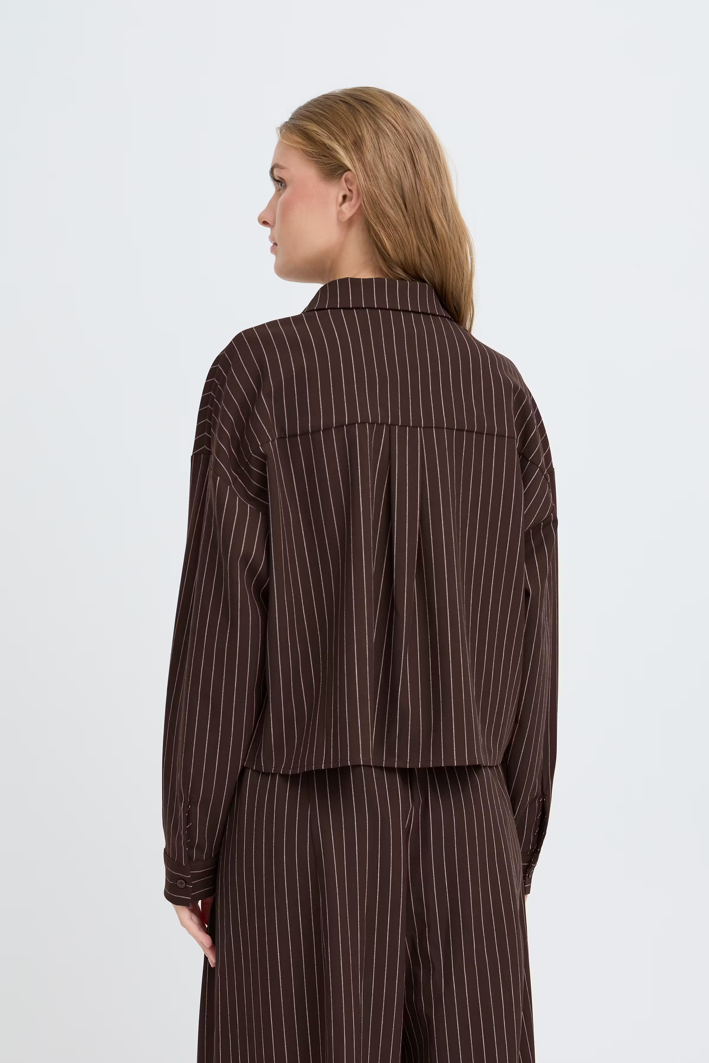 IXTRINE shirt LOOKBOOK BACK 20123489-190915