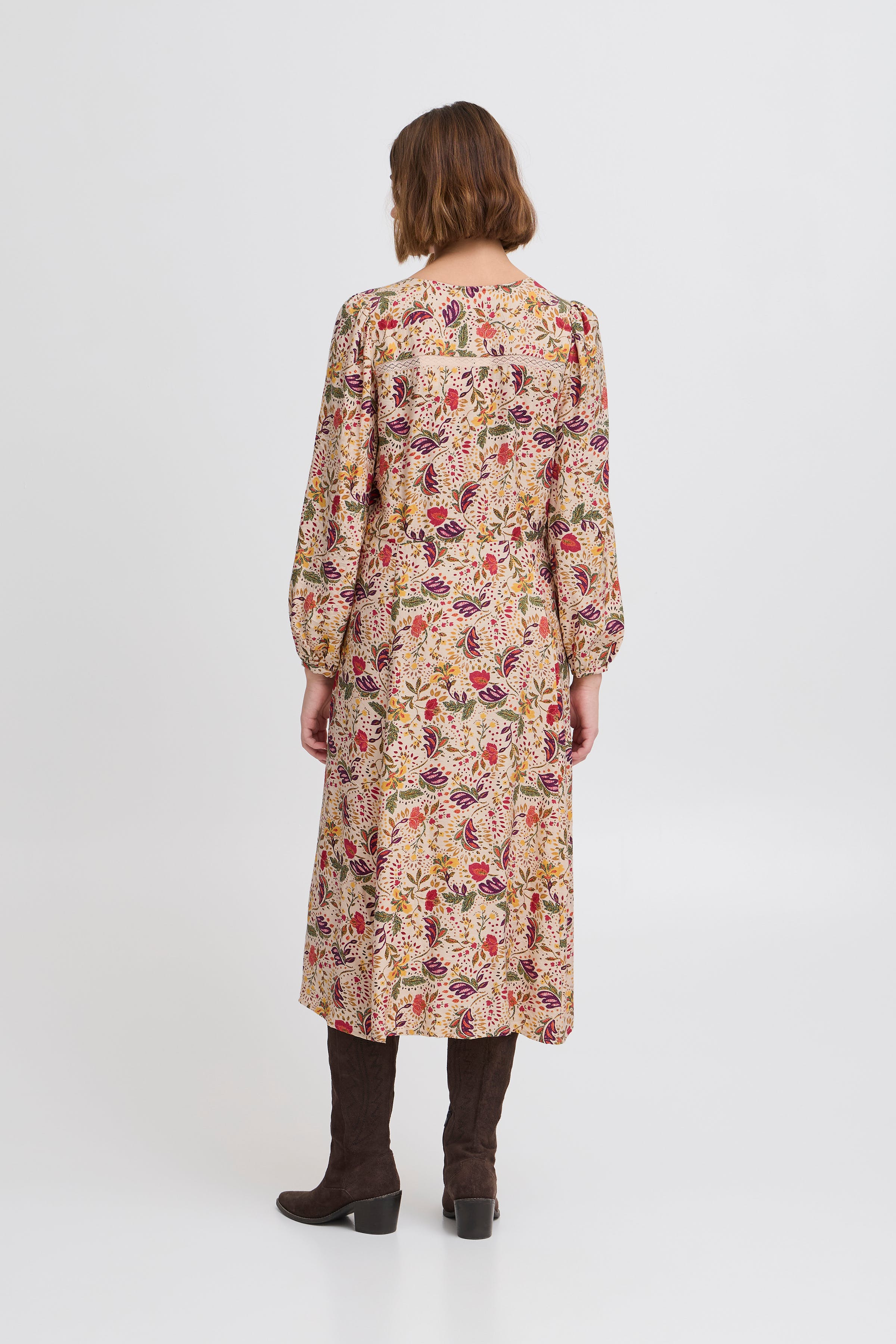 IRNOLA Kjole LOOKBOOK BACK 20122070-141209