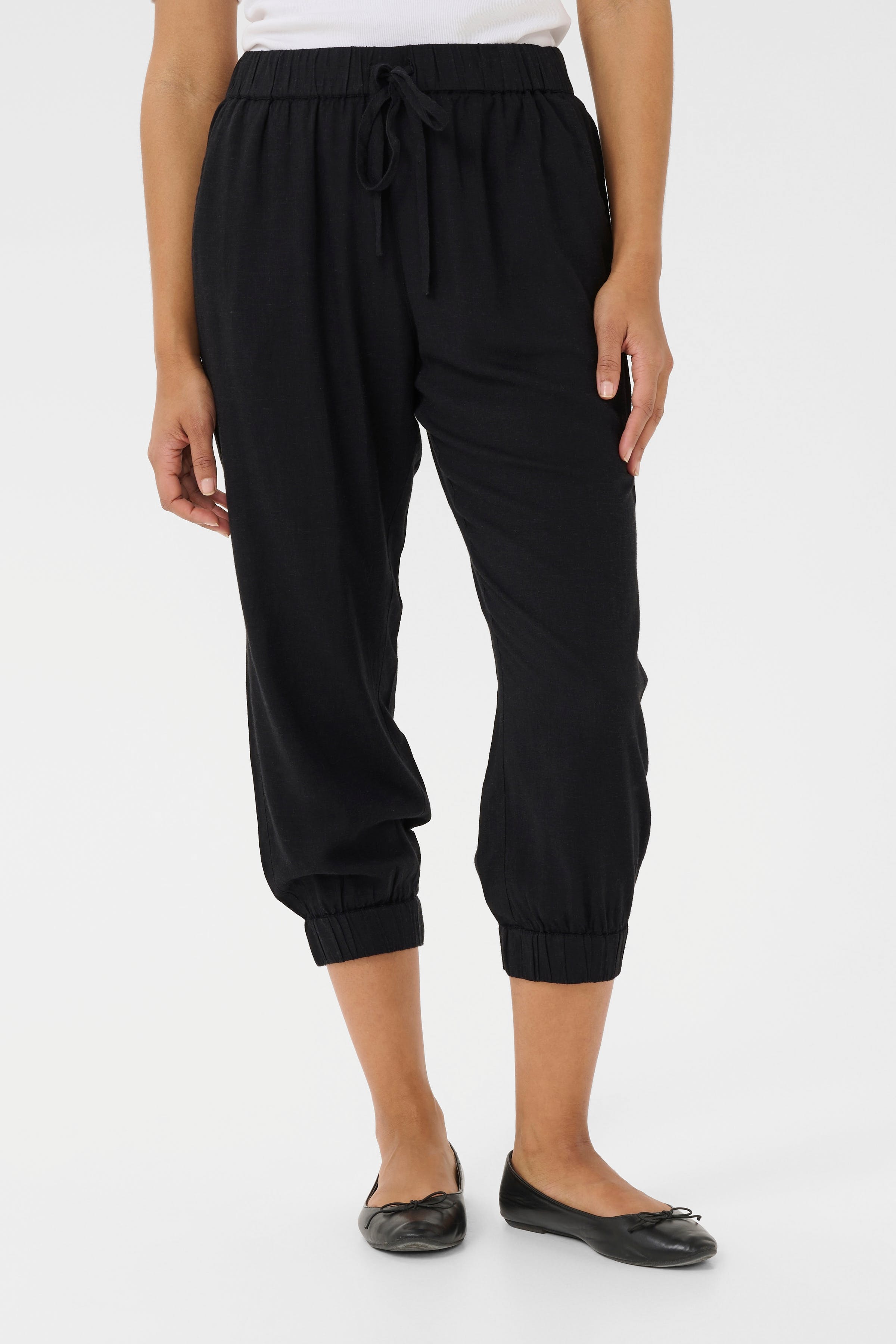 KAmilia Lin Bukser LOOKBOOK FRONT 10509669-100121