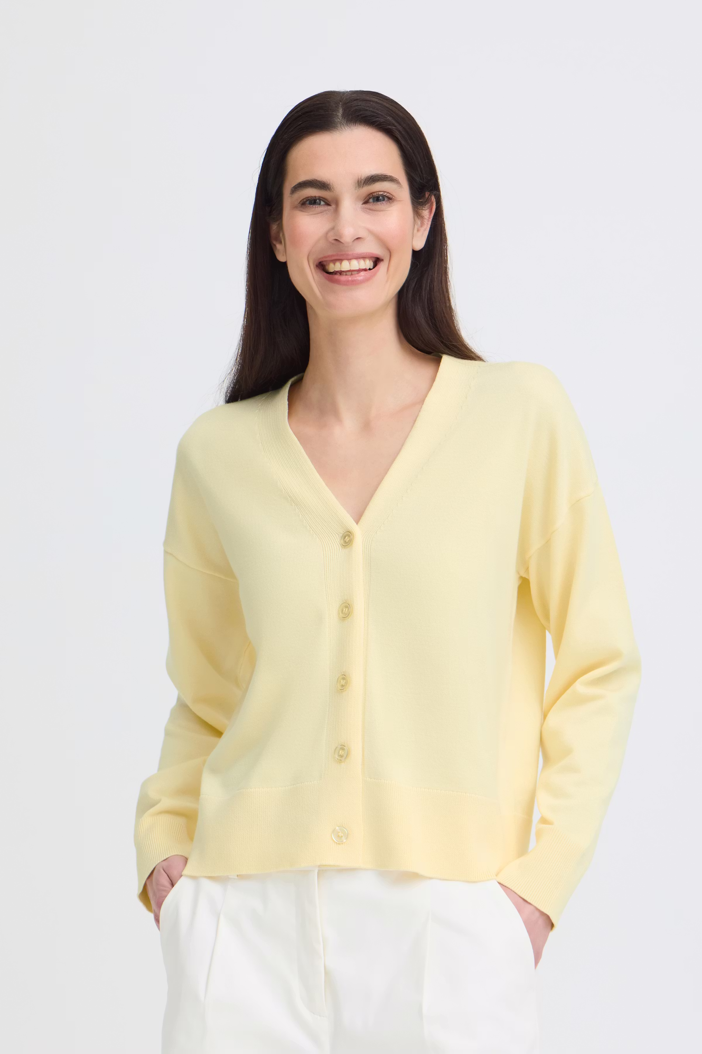 BYMMORLA Cardigan LOOKBOOK FRONT 20818583-110619