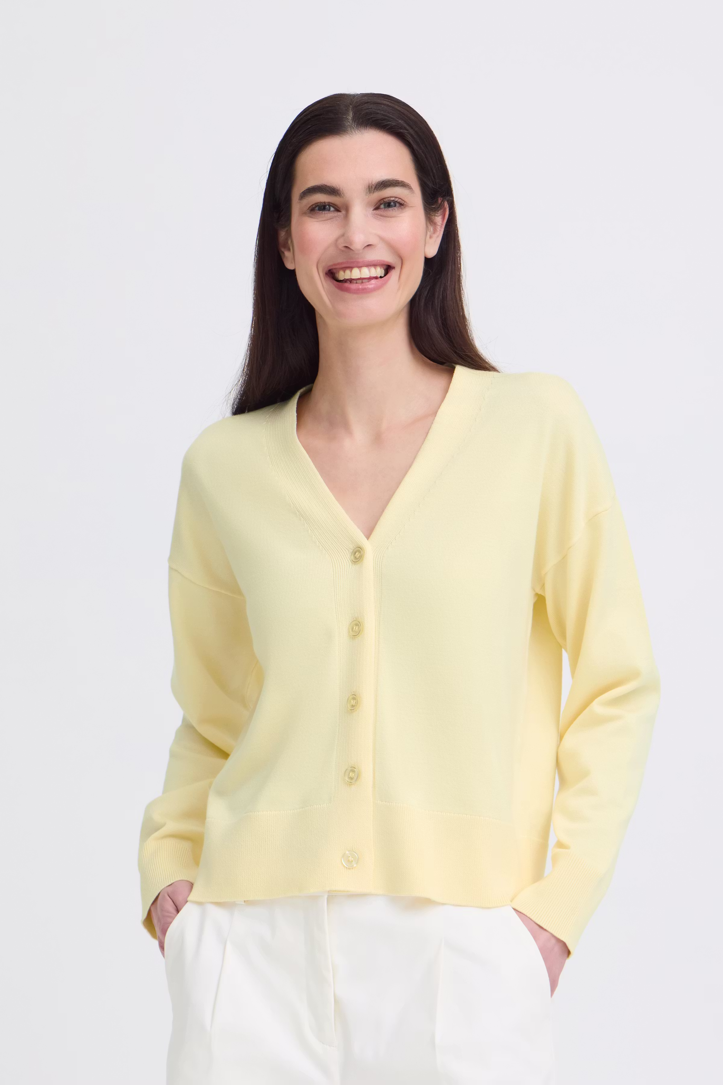 BYMMORLA Cardigan LOOKBOOK FRONT 20818583-110619