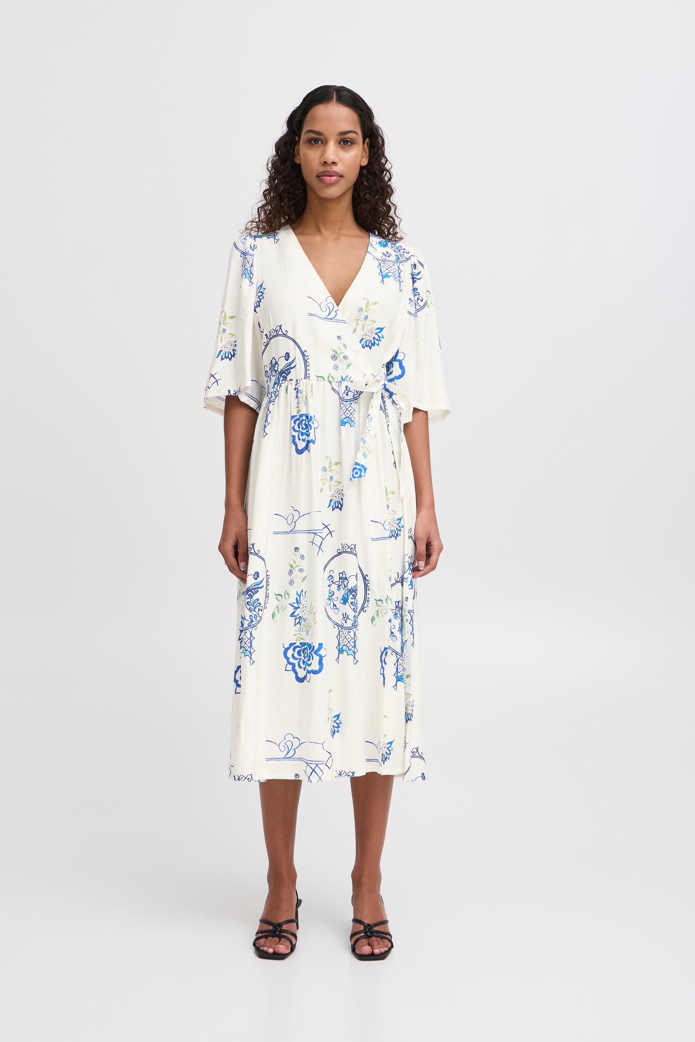 IHLUCIE Kjole LOOKBOOK FRONT 20122796-204369