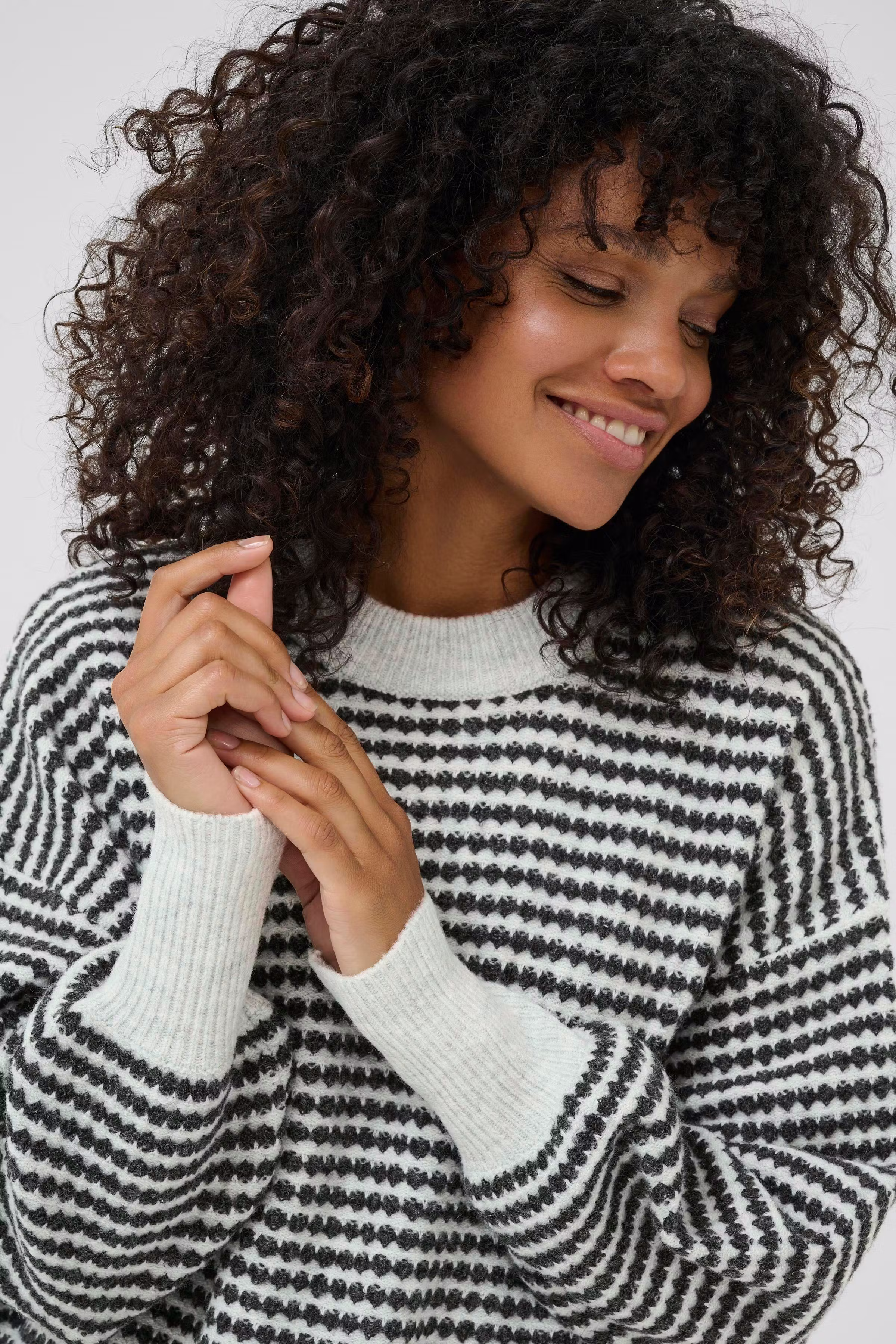 KAellery Pullover LOOKBOOK DETAIL 10509032-108430