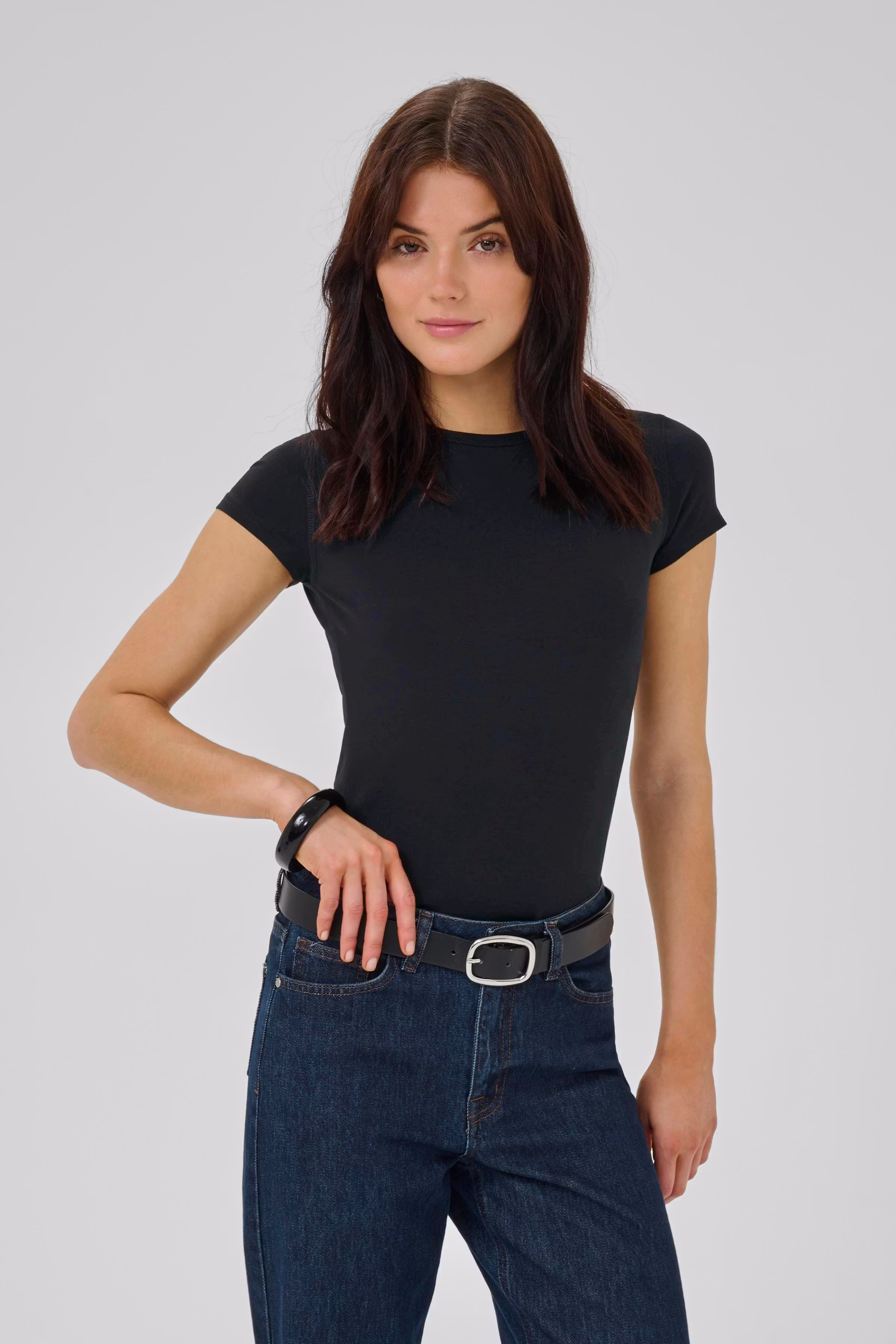 16 THE MODAL TEE LOOKBOOK FRONT 10703596-100031