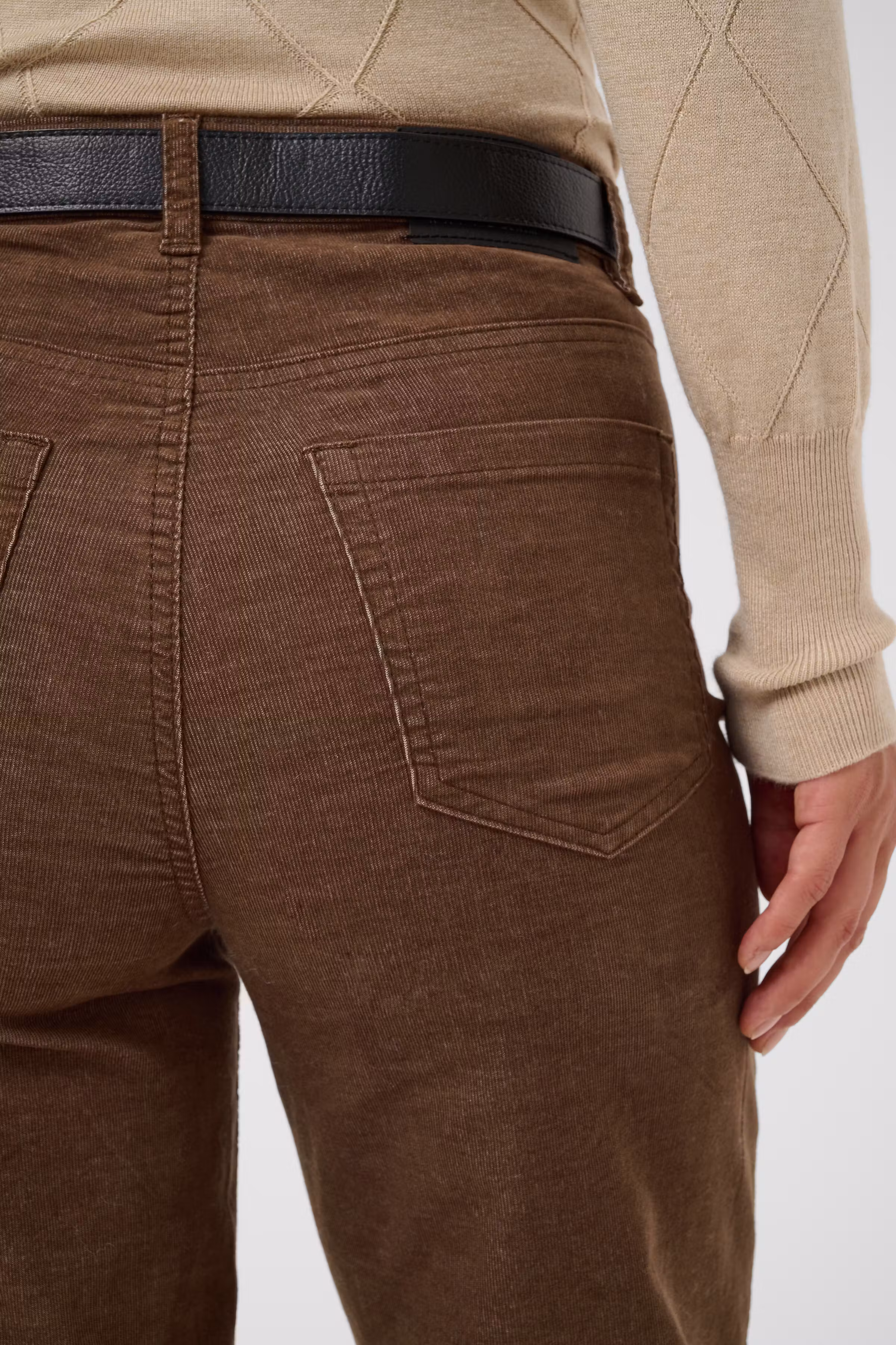 KAbecca Hose LOOKBOOK DETAIL 10512371-191116