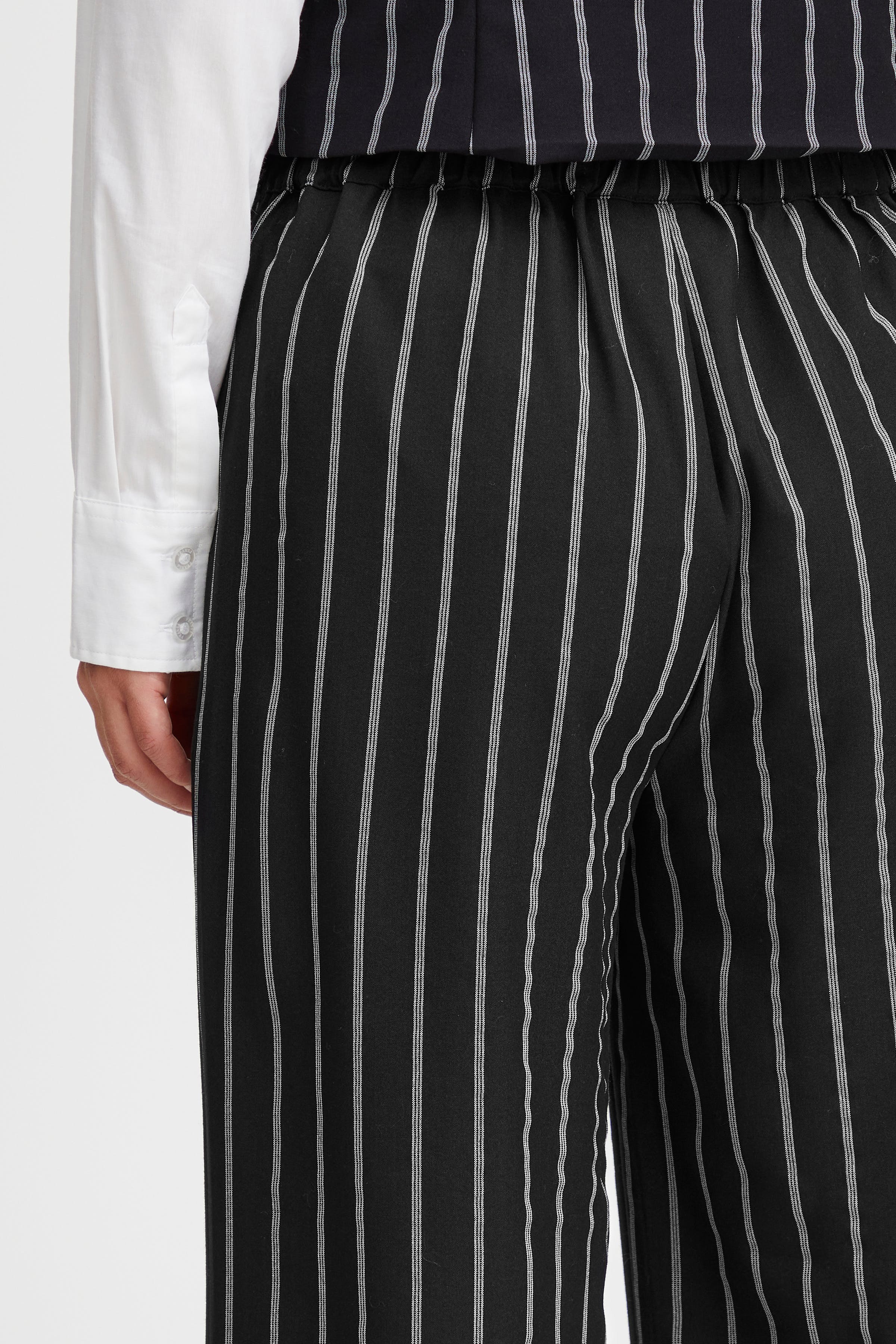 FRZOE Broek LOOKBOOK DETAIL 20612560-202301