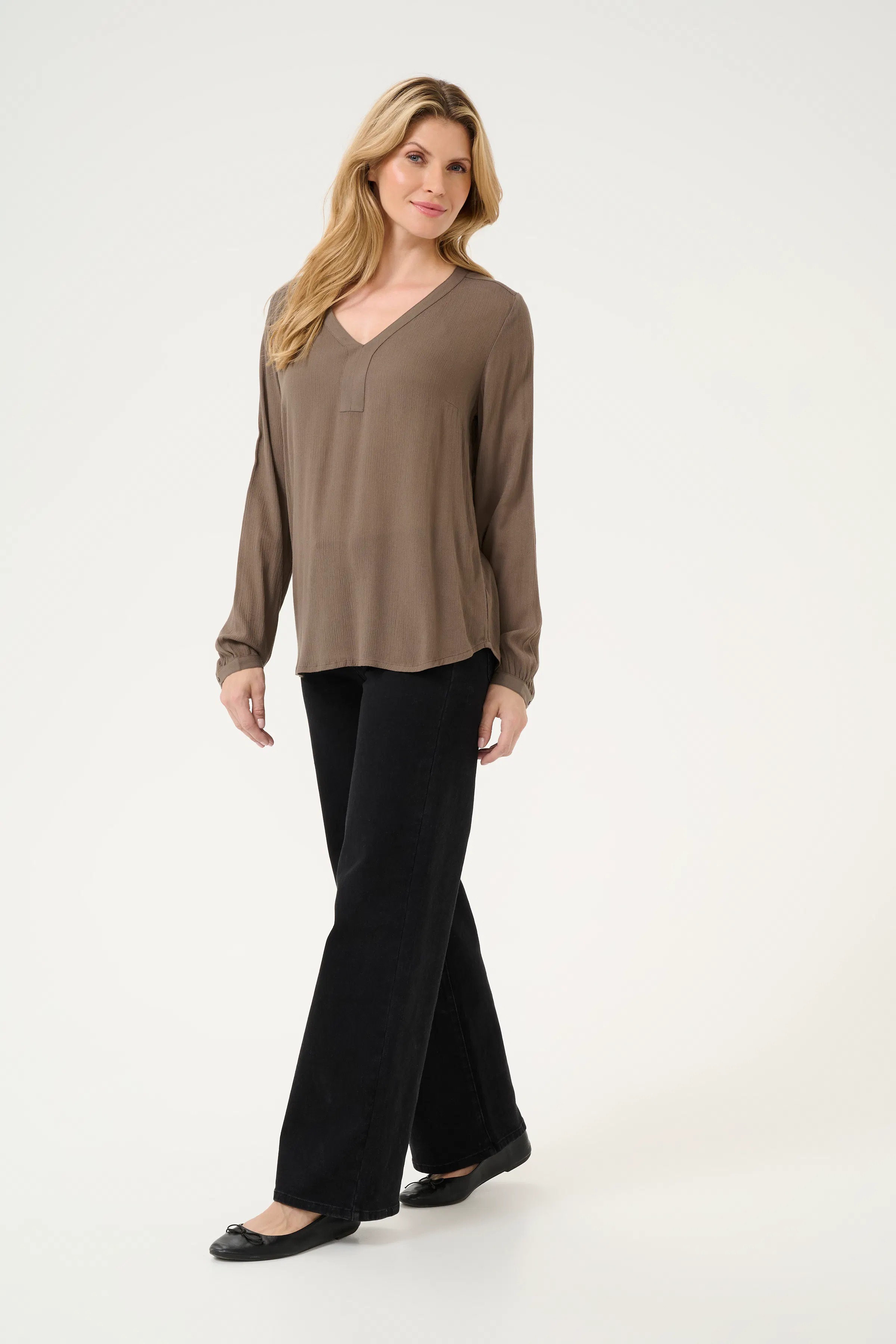 KAamber Bluse LOOKBOOK FRONT 501032-190810