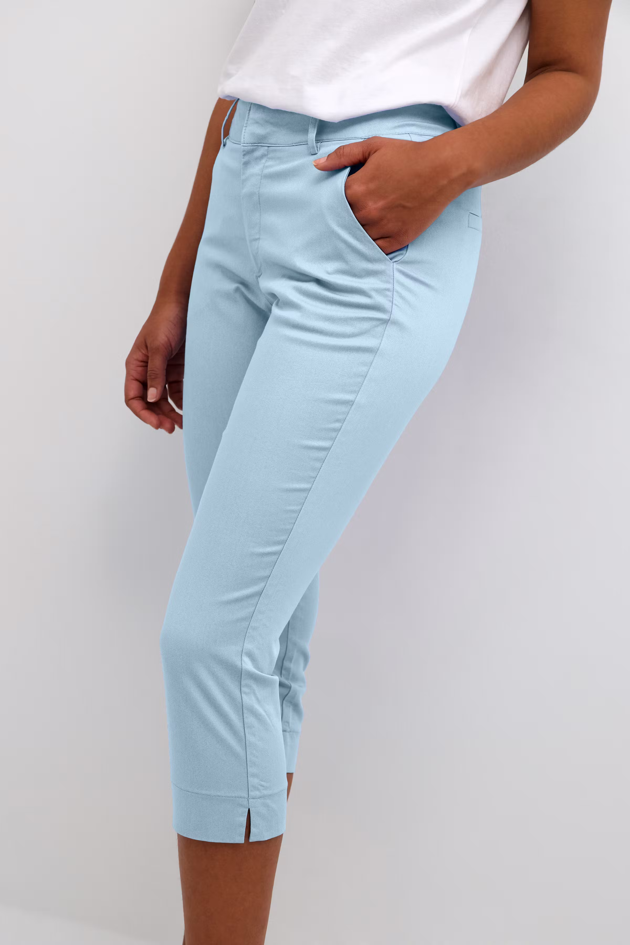 KAlea Capri Trousers LOOKBOOK DETAIL 10506815-174021