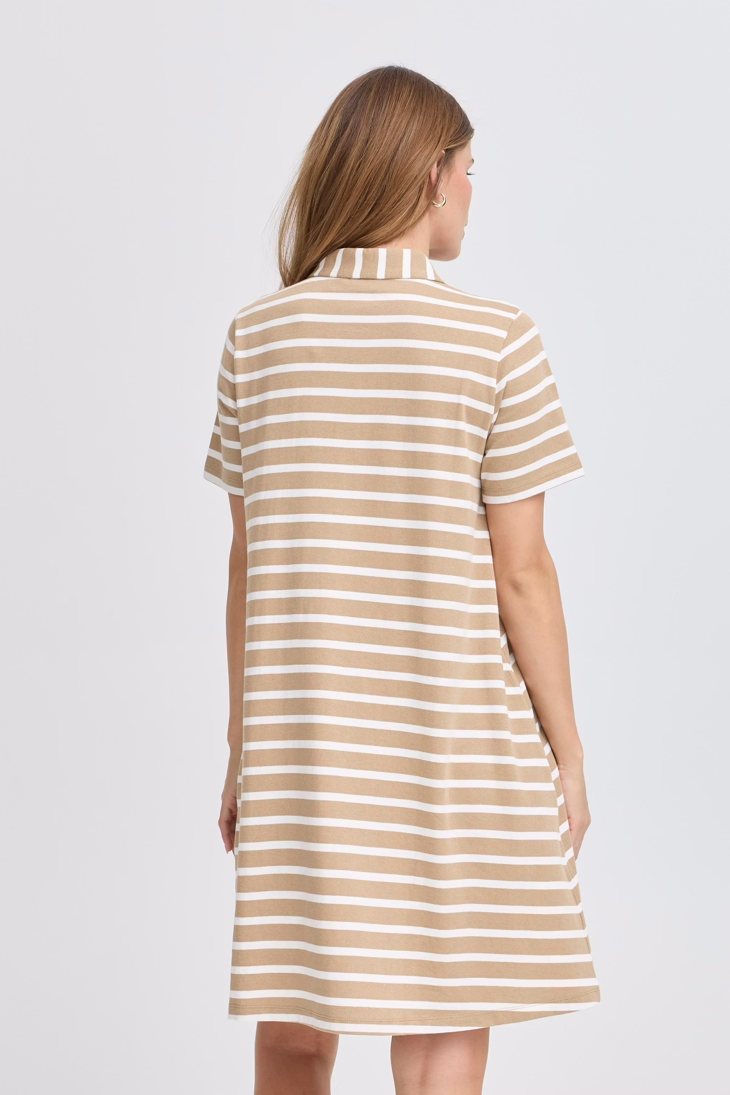 FRSAMMA Dress LOOKBOOK BACK 20615793-201450