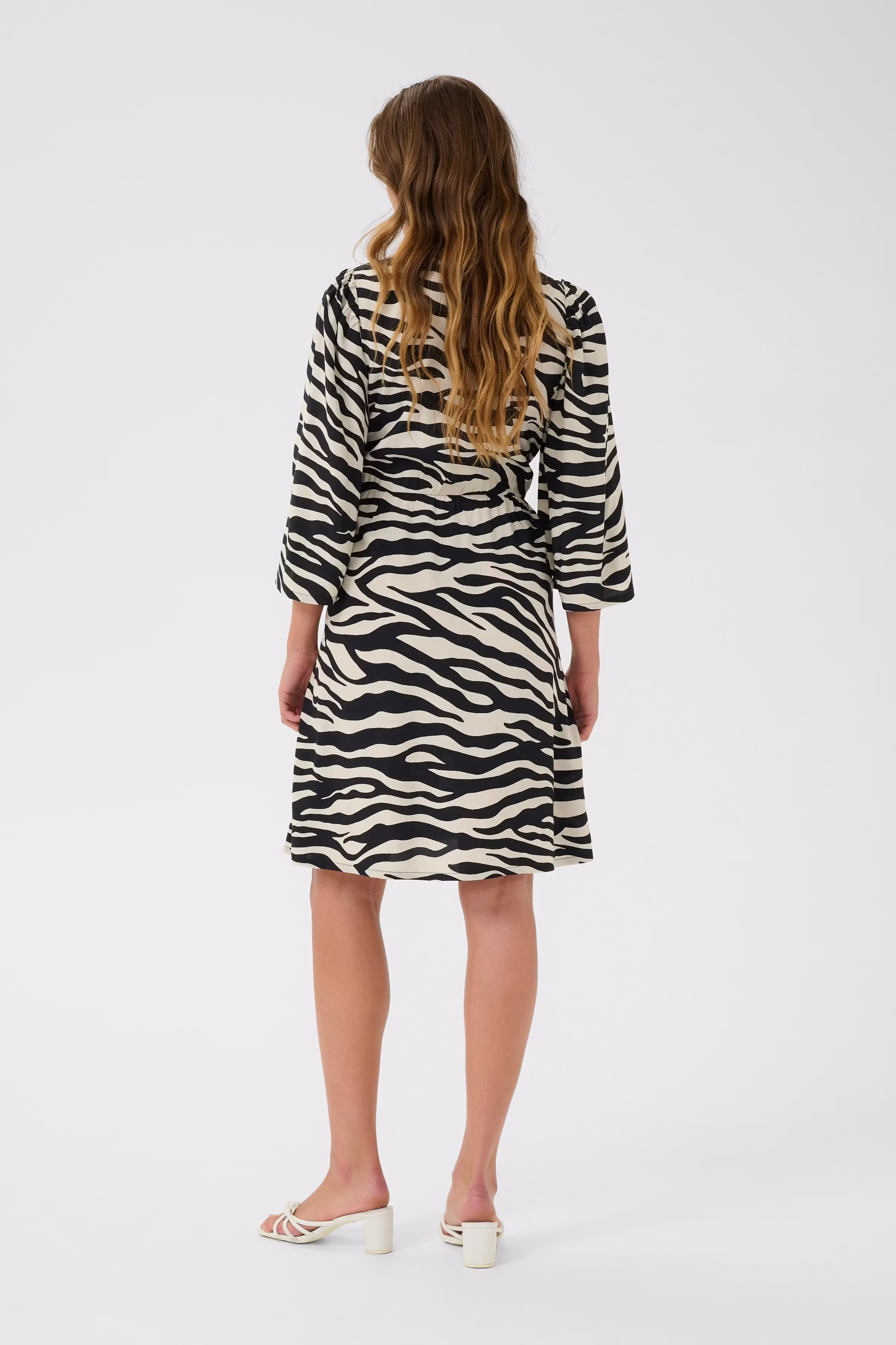 KApedra Dress LOOKBOOK BACK 10509622-107295