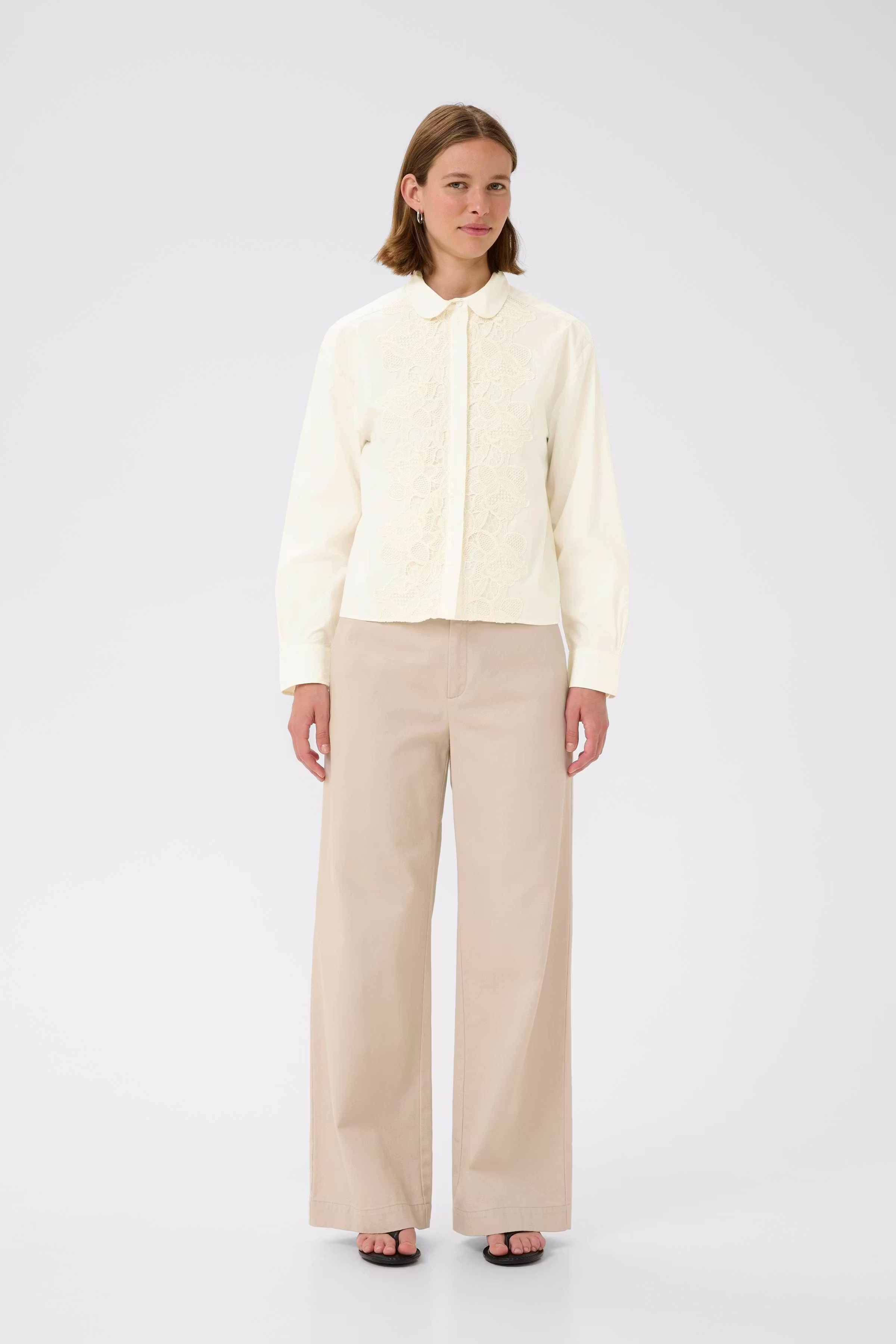 AimeeIW Cropped Skjorte LOOKBOOK FRONT 30110877-110701