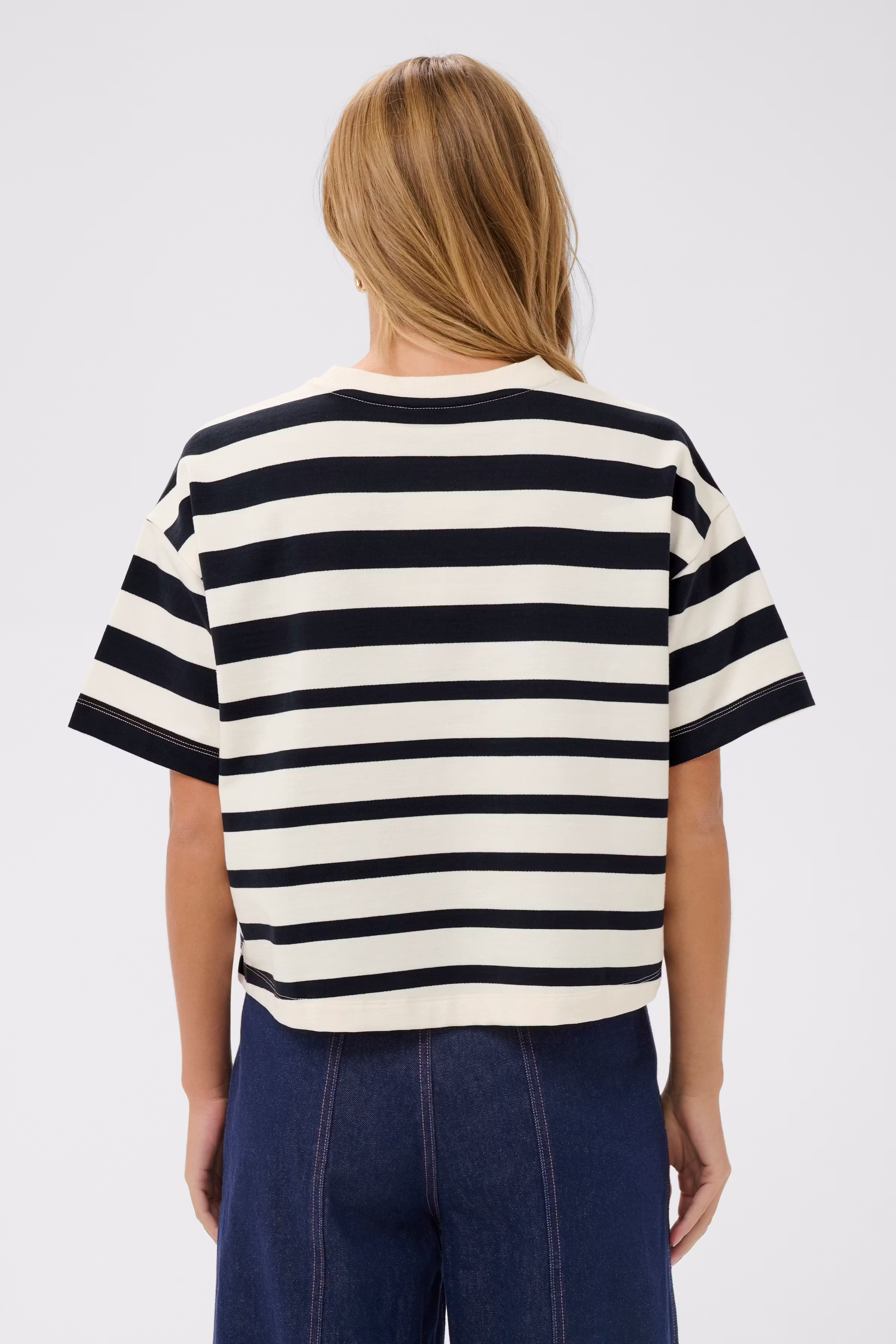 PhileneSZ T-shirt LOOKBOOK BACK 30514900-304821