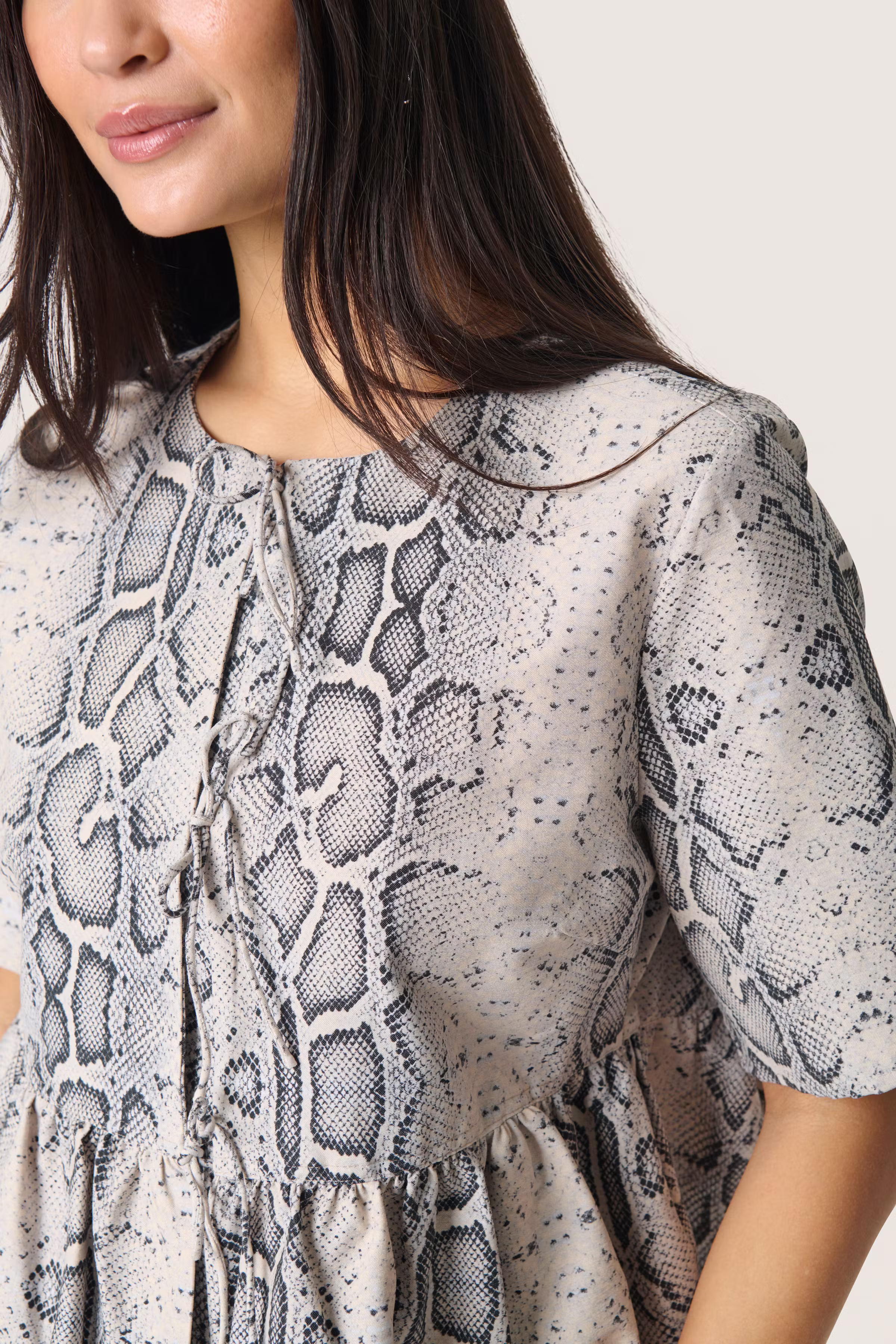 SLXala Blouse LOOKBOOK DETAIL 30408323-303725