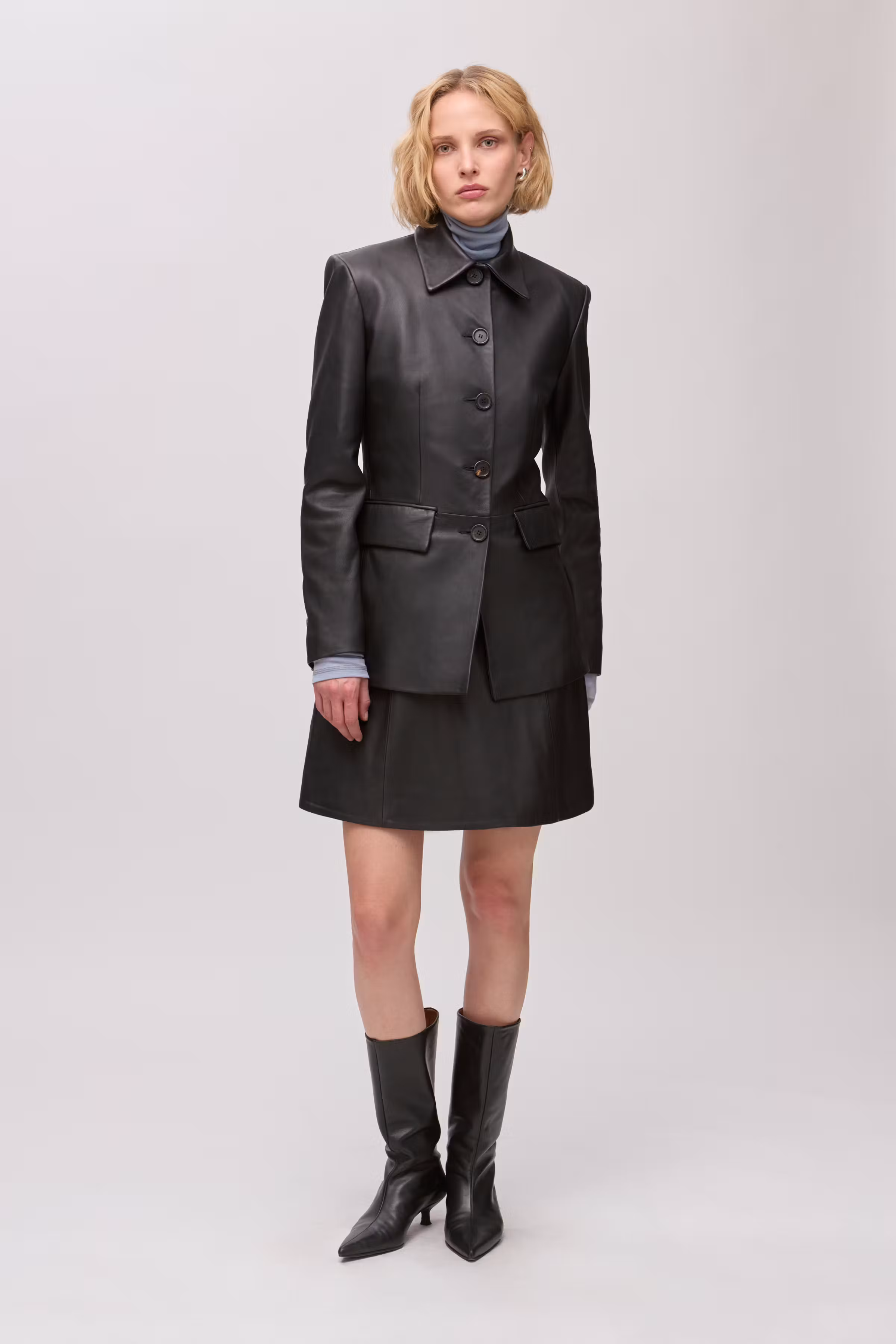 IOLiza Outerwear LOOKBOOK FRONT 30600111-BK999