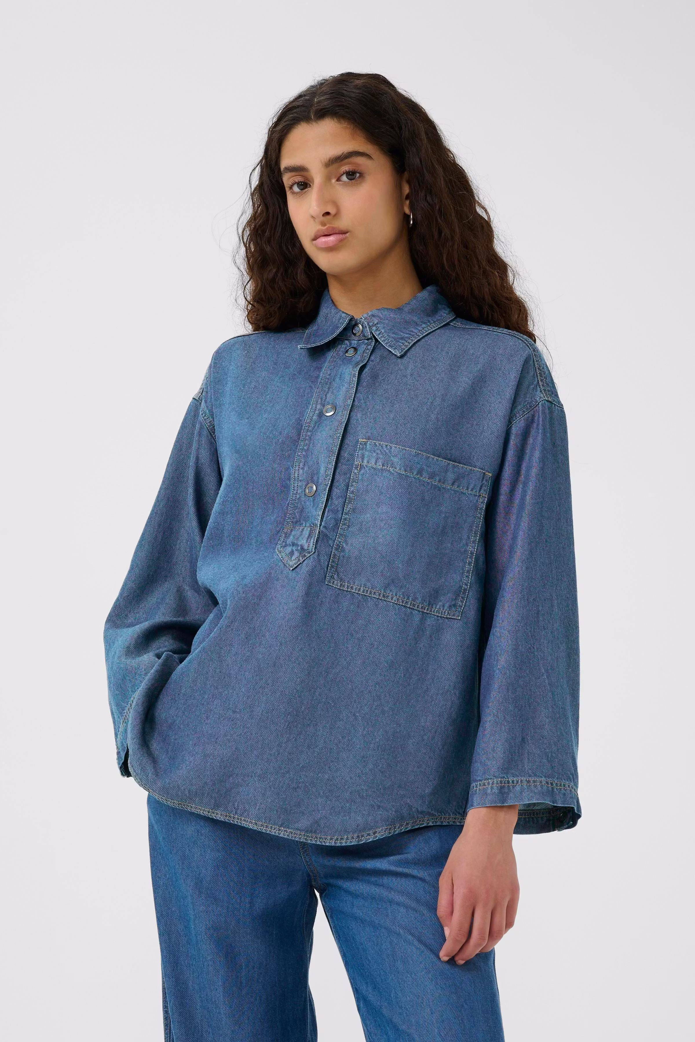 PhilipaIW Skjorta LOOKBOOK FRONT 30109177-301979