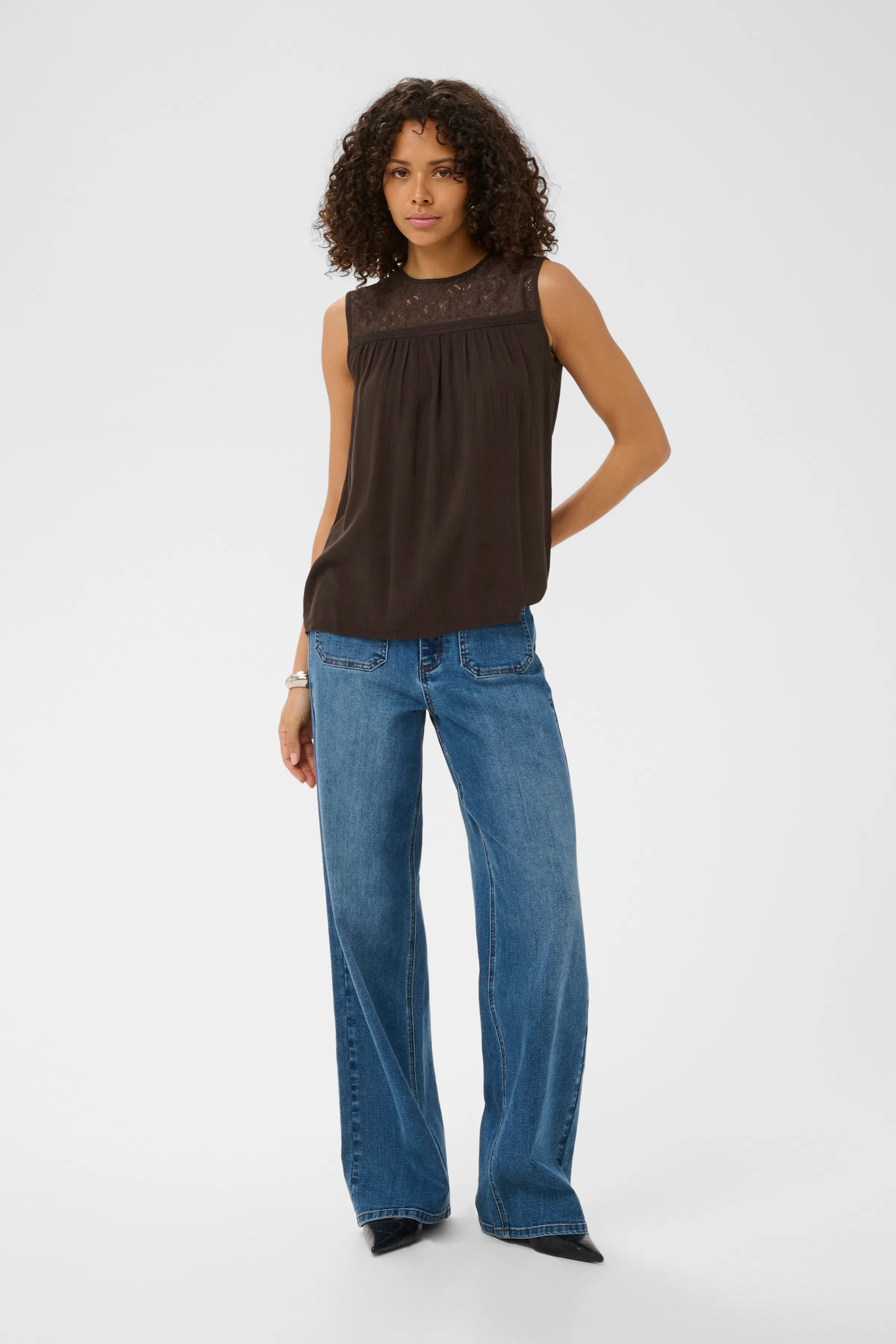 KAmeredith Blouse LOOKBOOK FRONT 10512420-190915