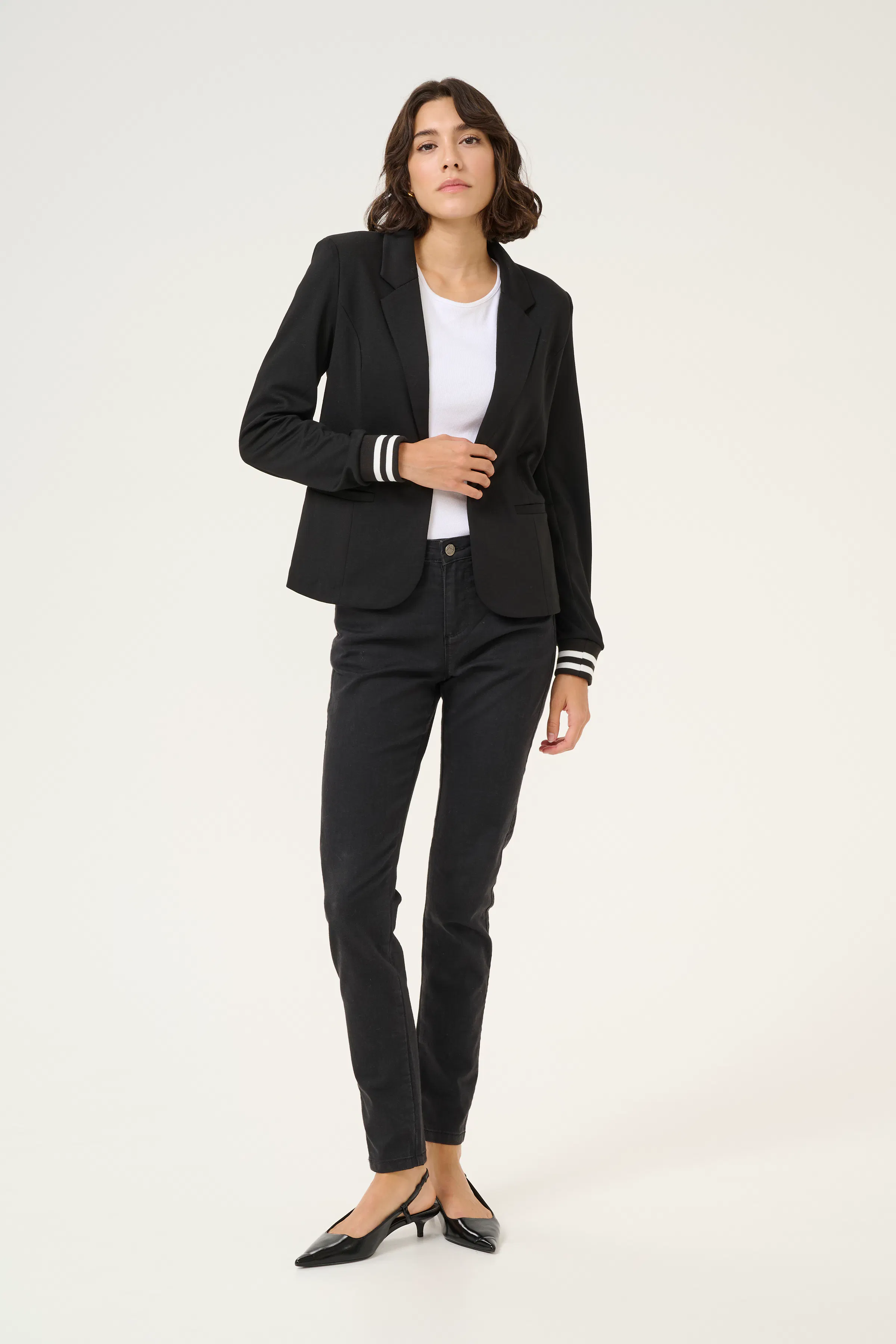KAKinnie Blazer LOOKBOOK FRONT 10550800-100691