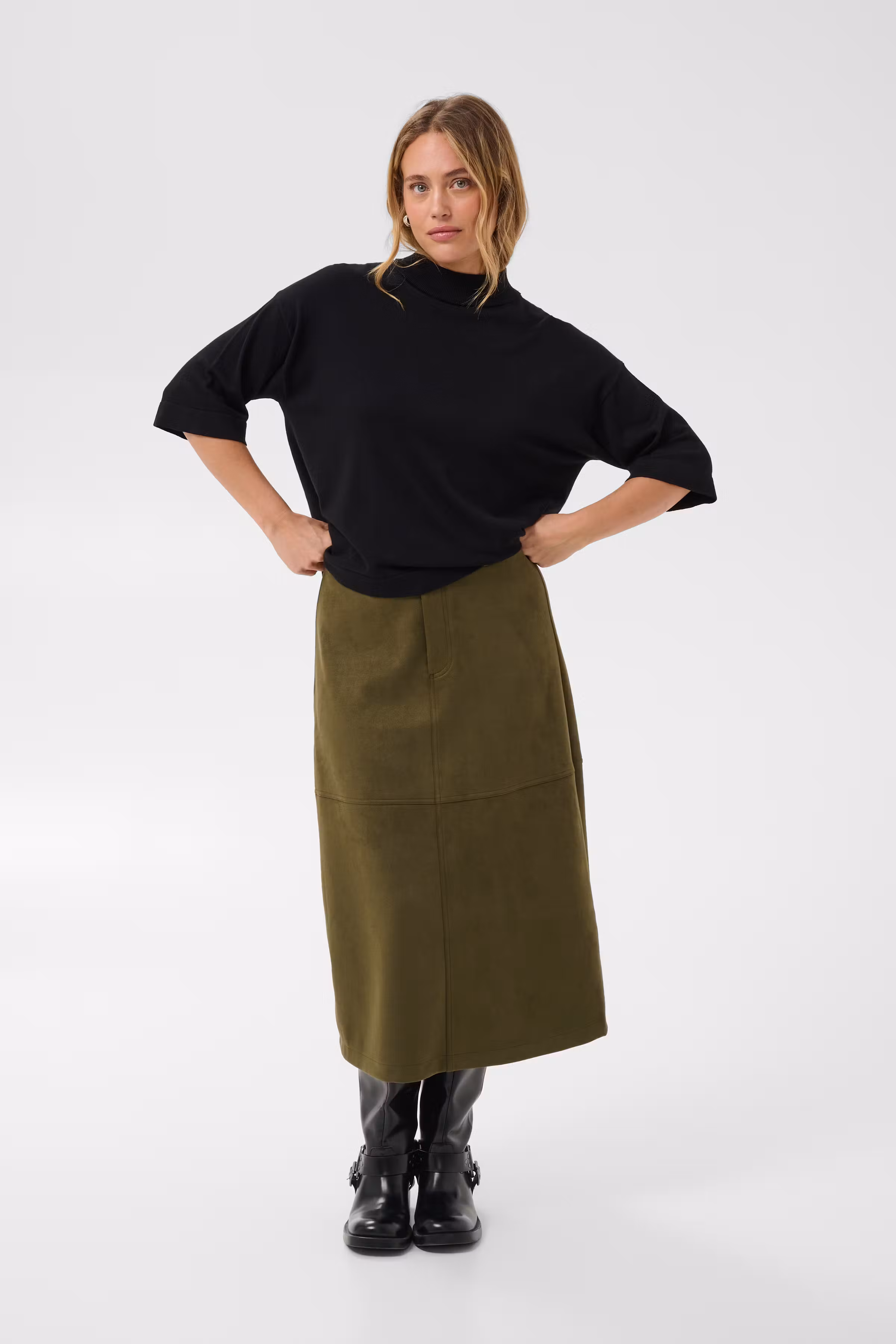 KAaster Skirt LOOKBOOK FRONT 10513228-1000819