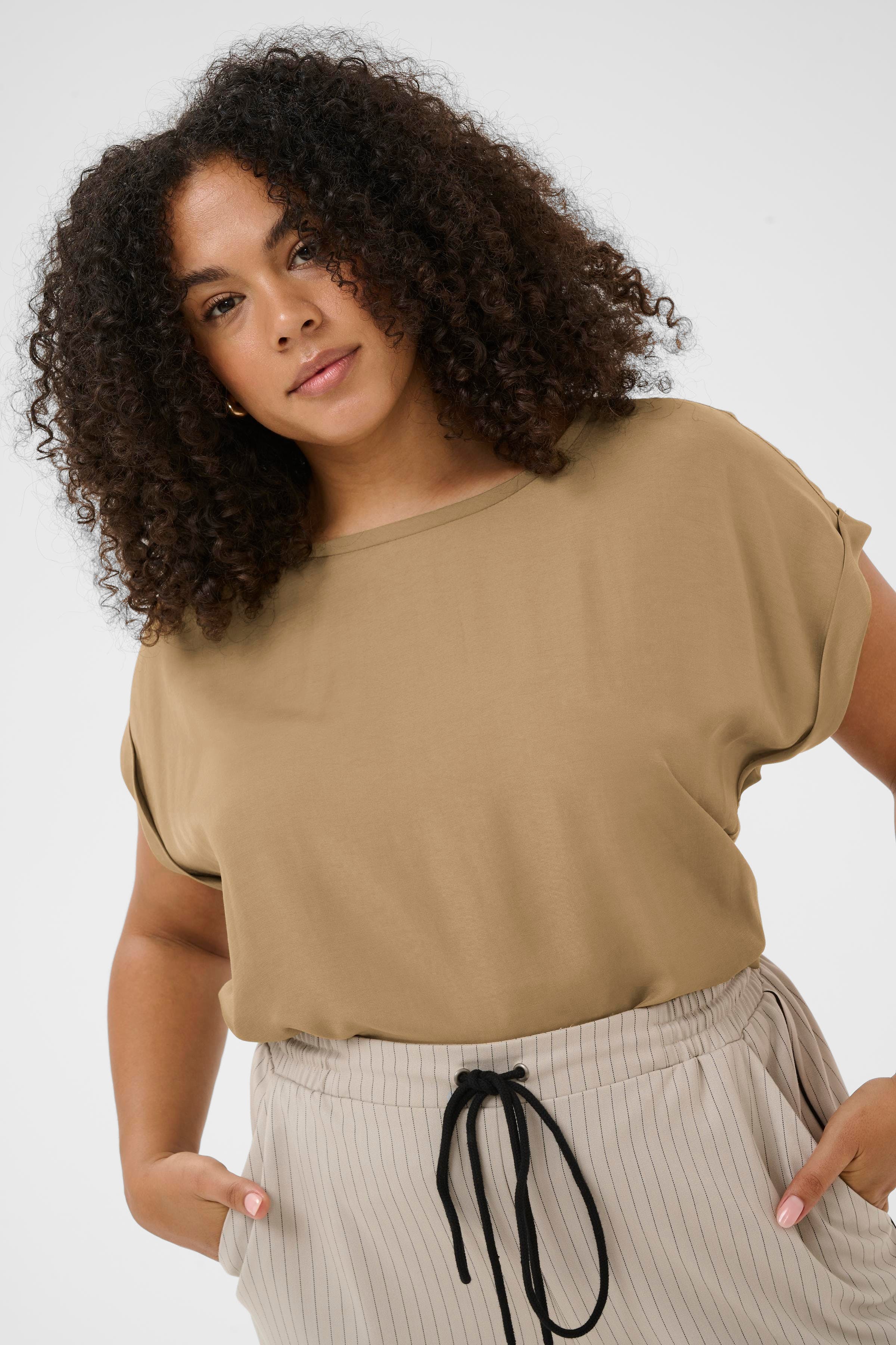 KCmilia Blouse LOOKBOOK DETAIL 10583812-171115