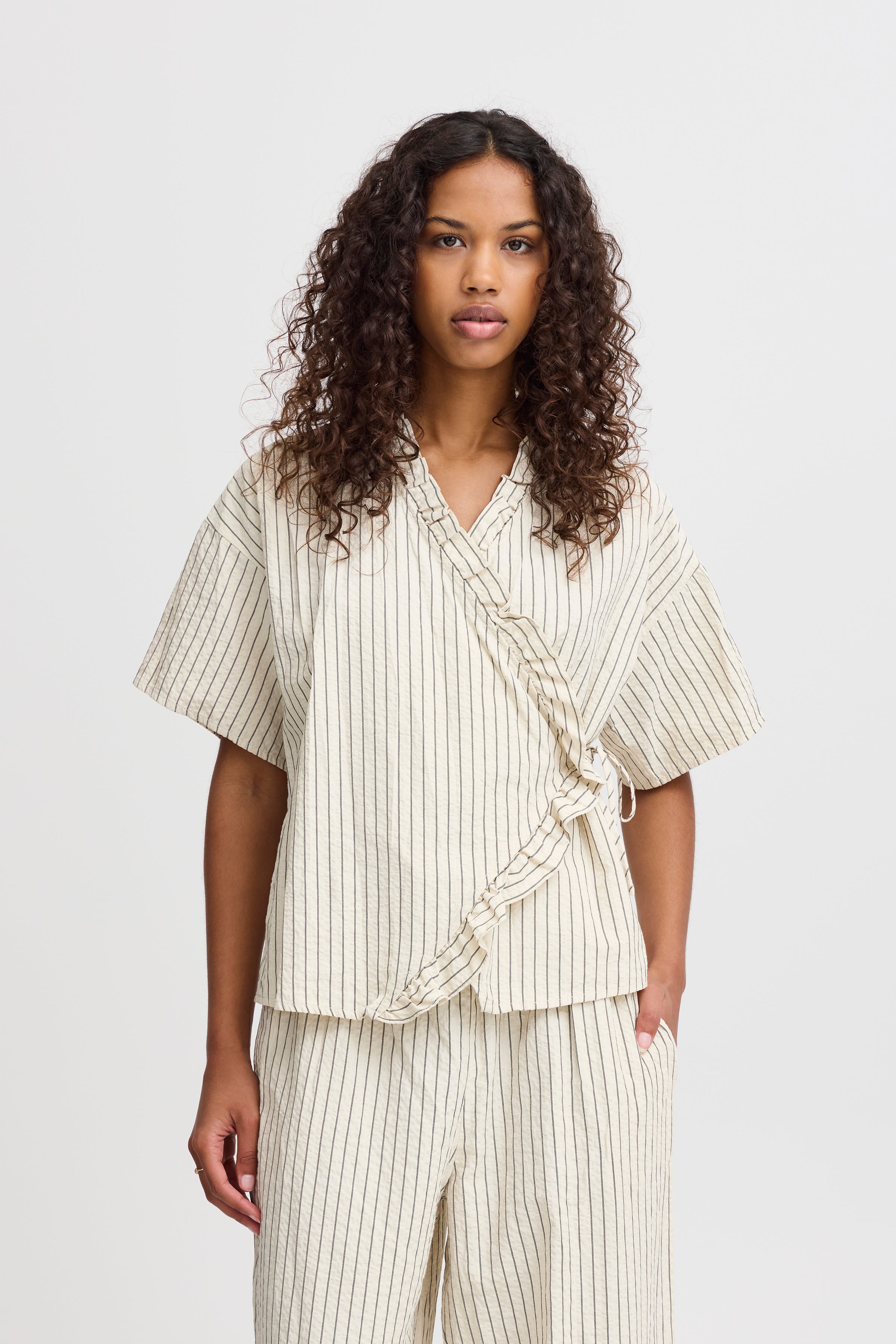 IXKATINKA Blouse LOOKBOOK FRONT 20123036-124301