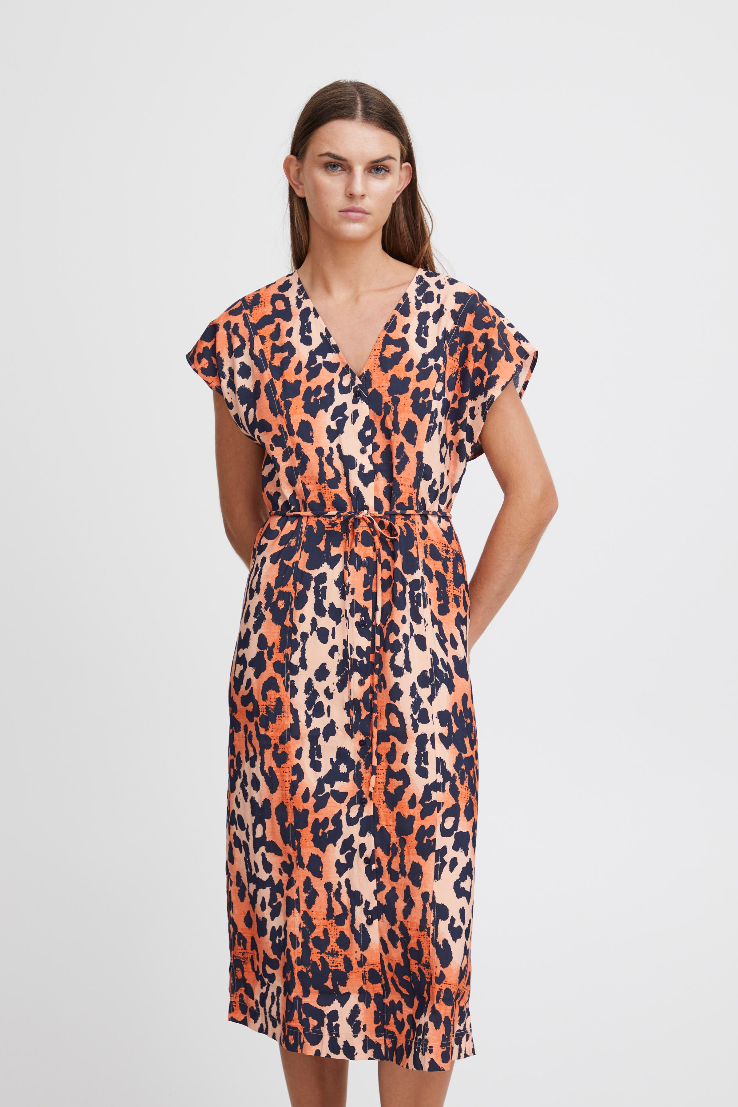 IHRAMYA Jurk LOOKBOOK FRONT 20120684-202810