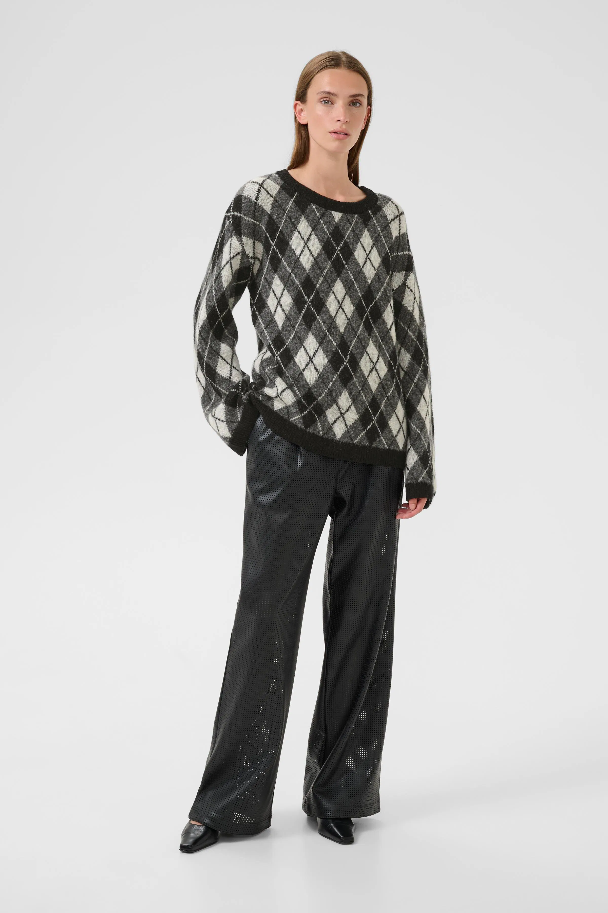KBConstantine Pullover LOOKBOOK FRONT 10105795-108927