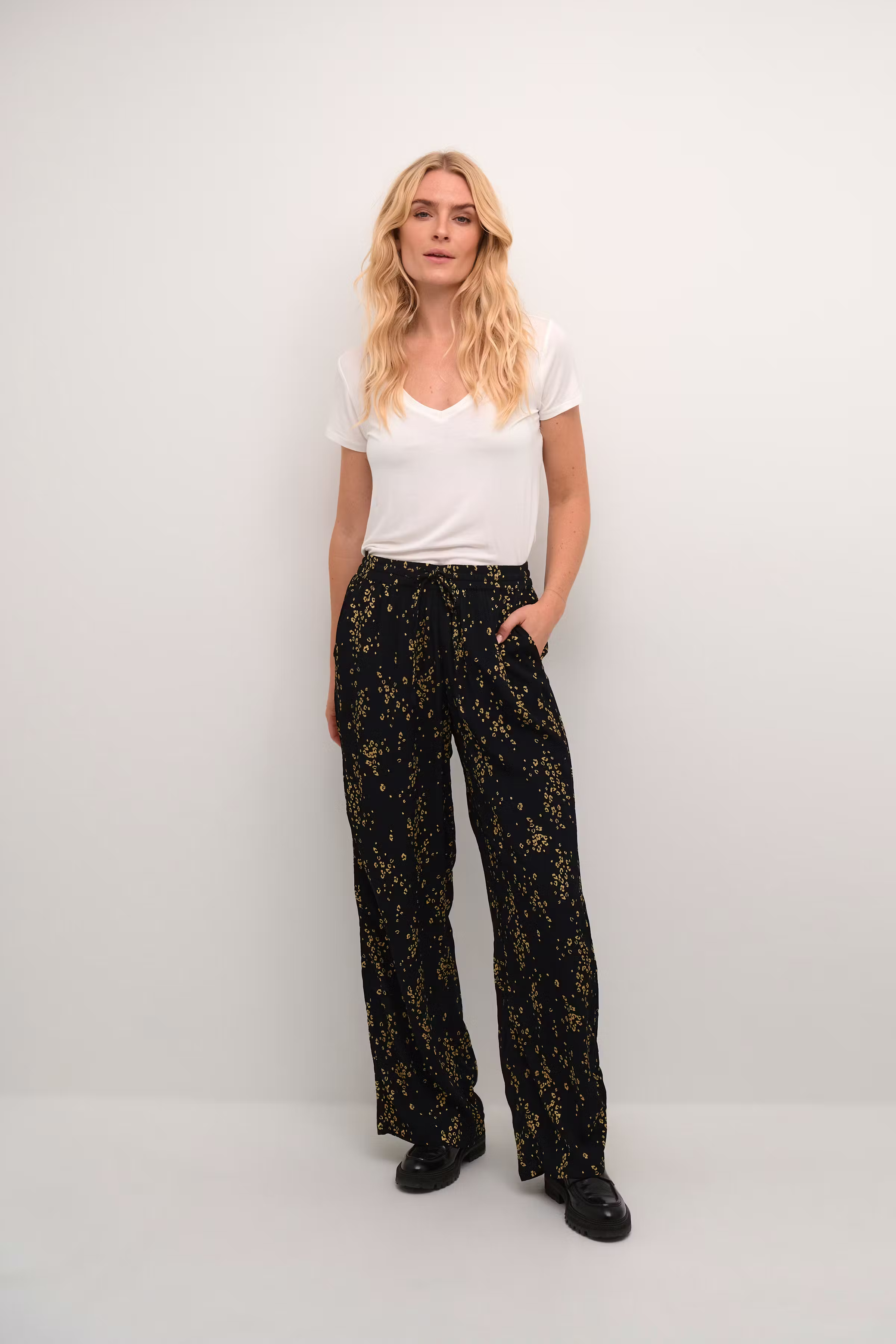 BPally Hose LOOKBOOK FRONT 10590581-105307B