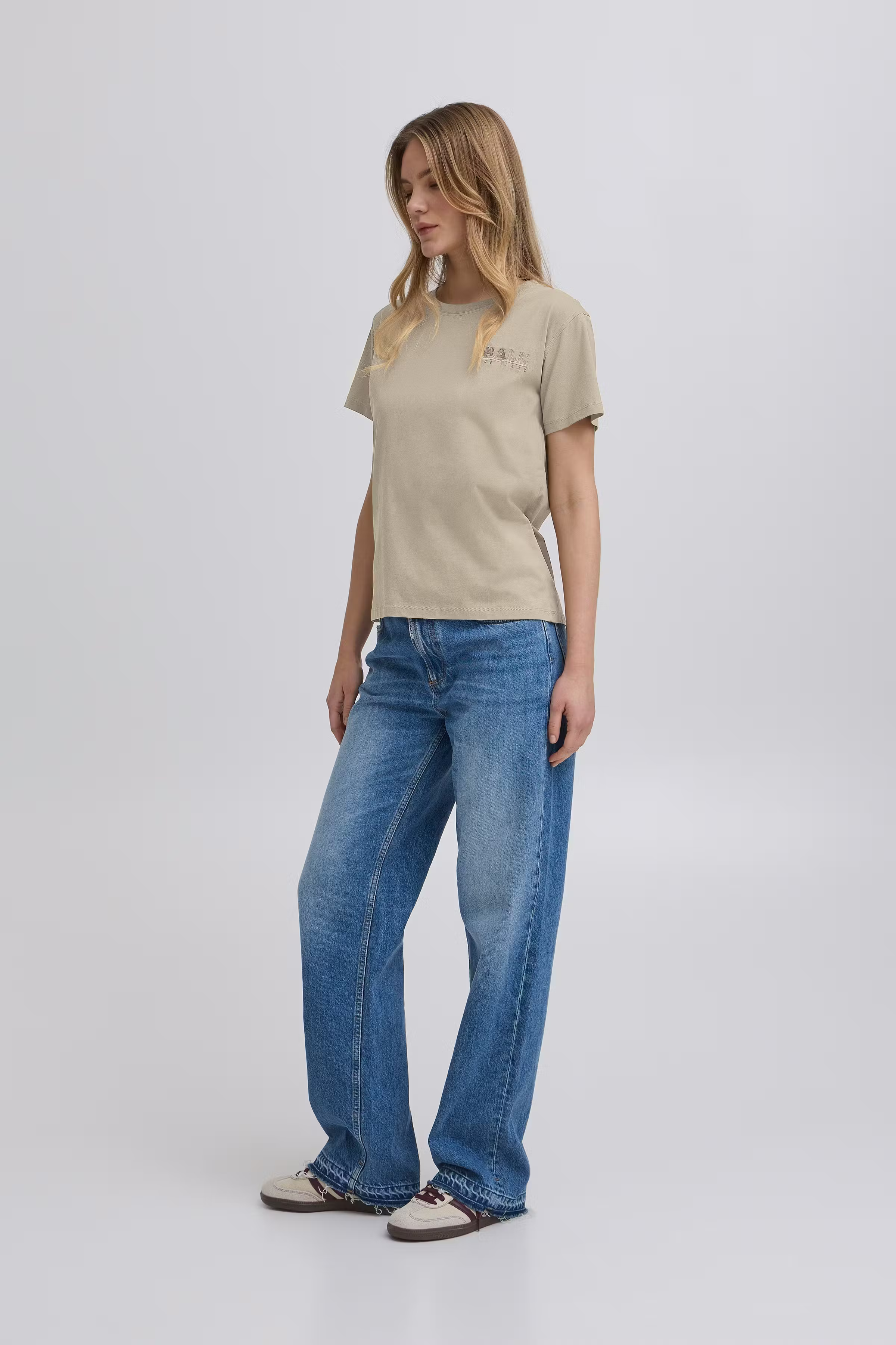 BASIMONA T-shirt LOOKBOOK FRONT 50405121-170510