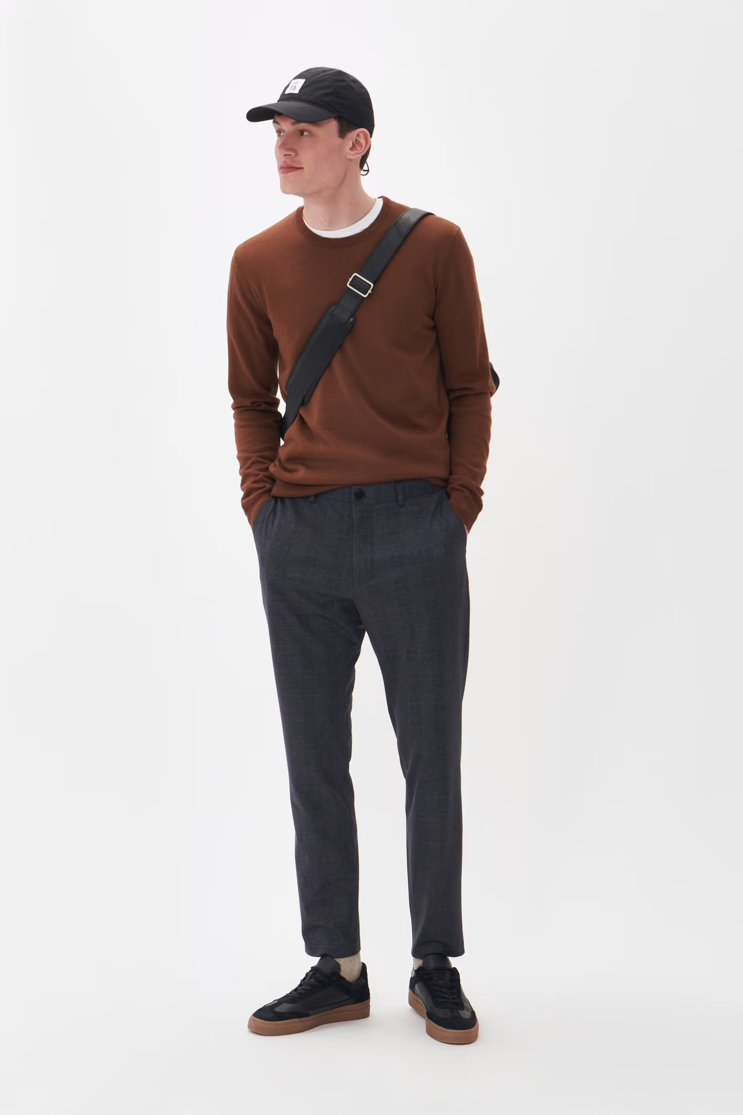 MAliam Bukser LOOKBOOK FRONT 30207407-194011