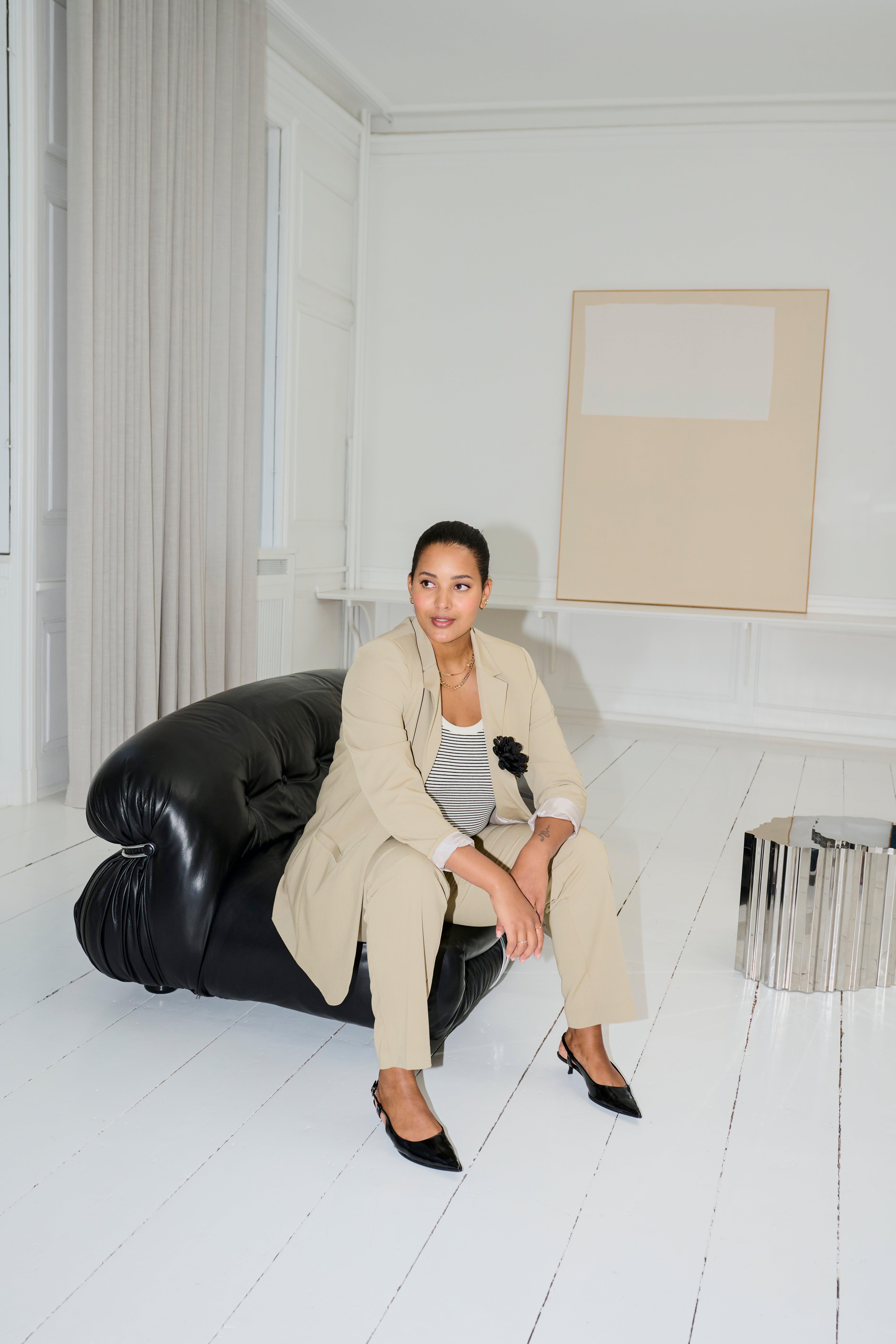 KCsakira Blazer LOCATION NONE 10582132-171109