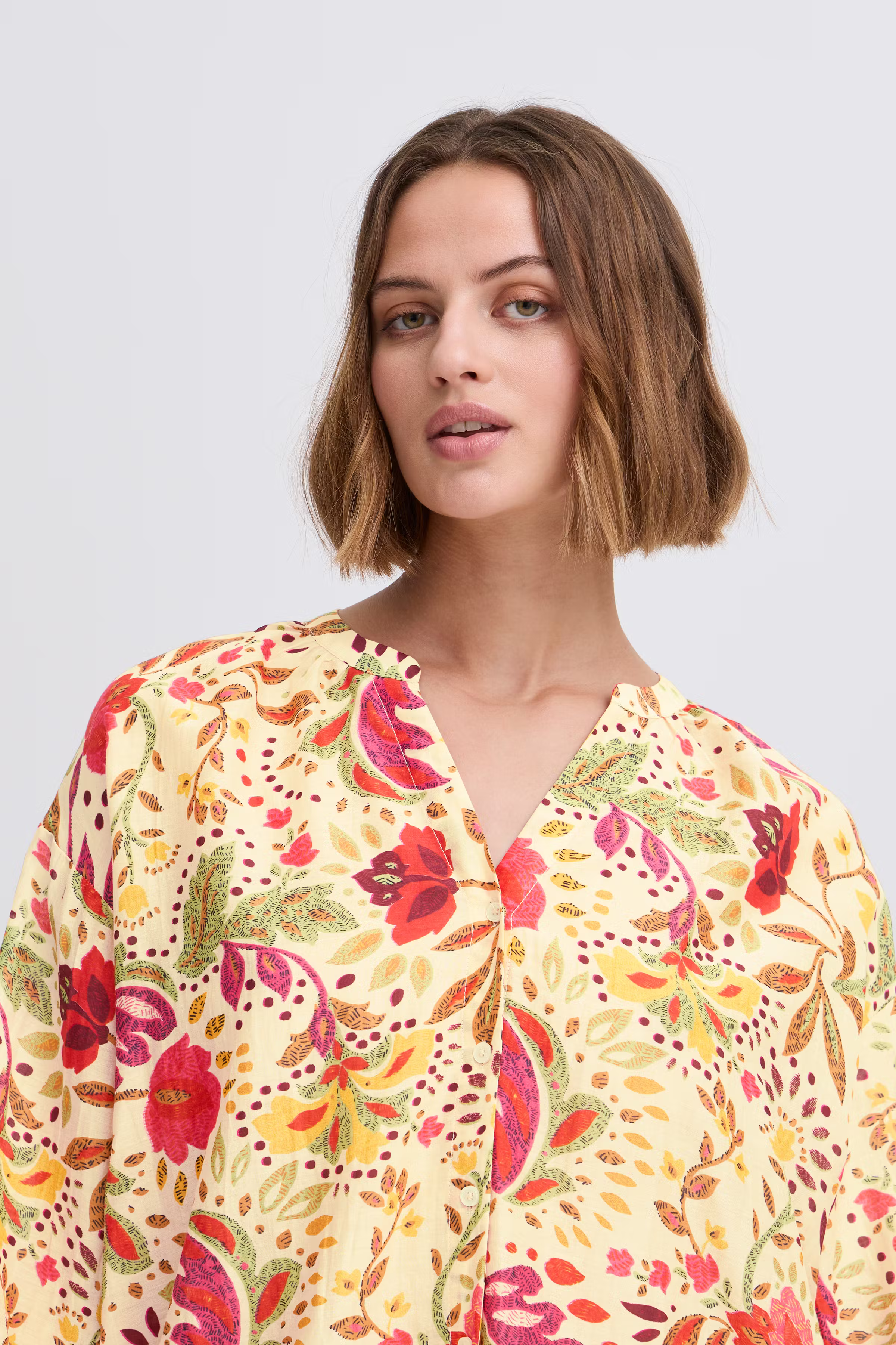 IRTHEA Langærmet skjorte LOOKBOOK DETAIL 20122413-141209