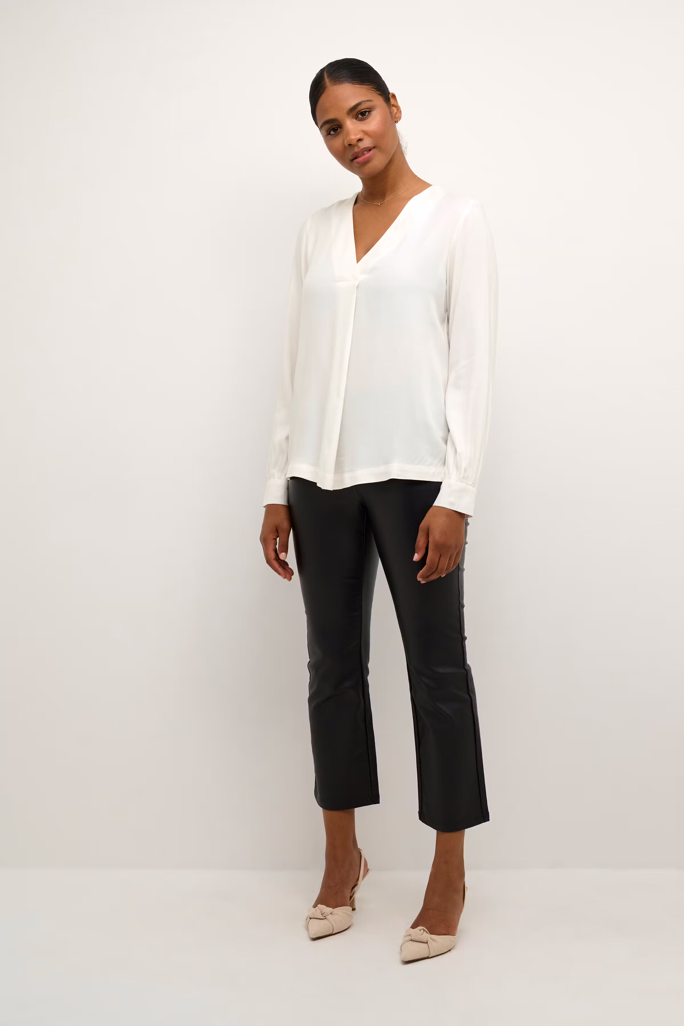 KAkelly Bluse LOOKBOOK FRONT 10507689-110602