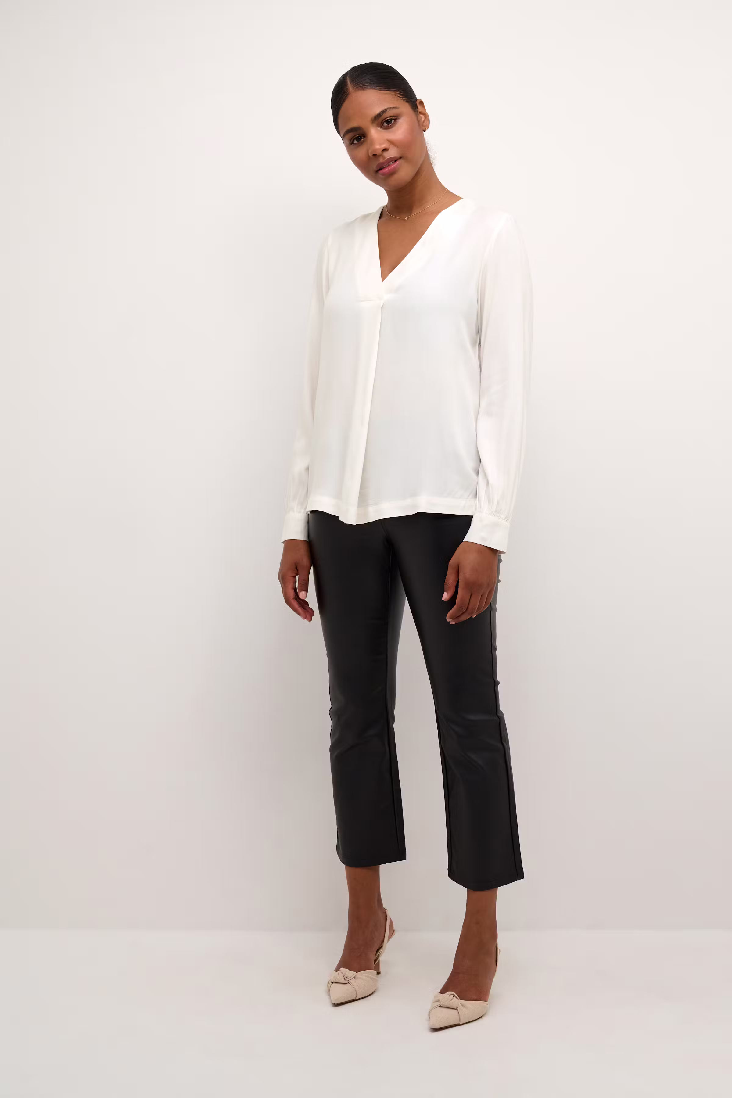 KAkelly Bluse LOOKBOOK FRONT 10507689-110602