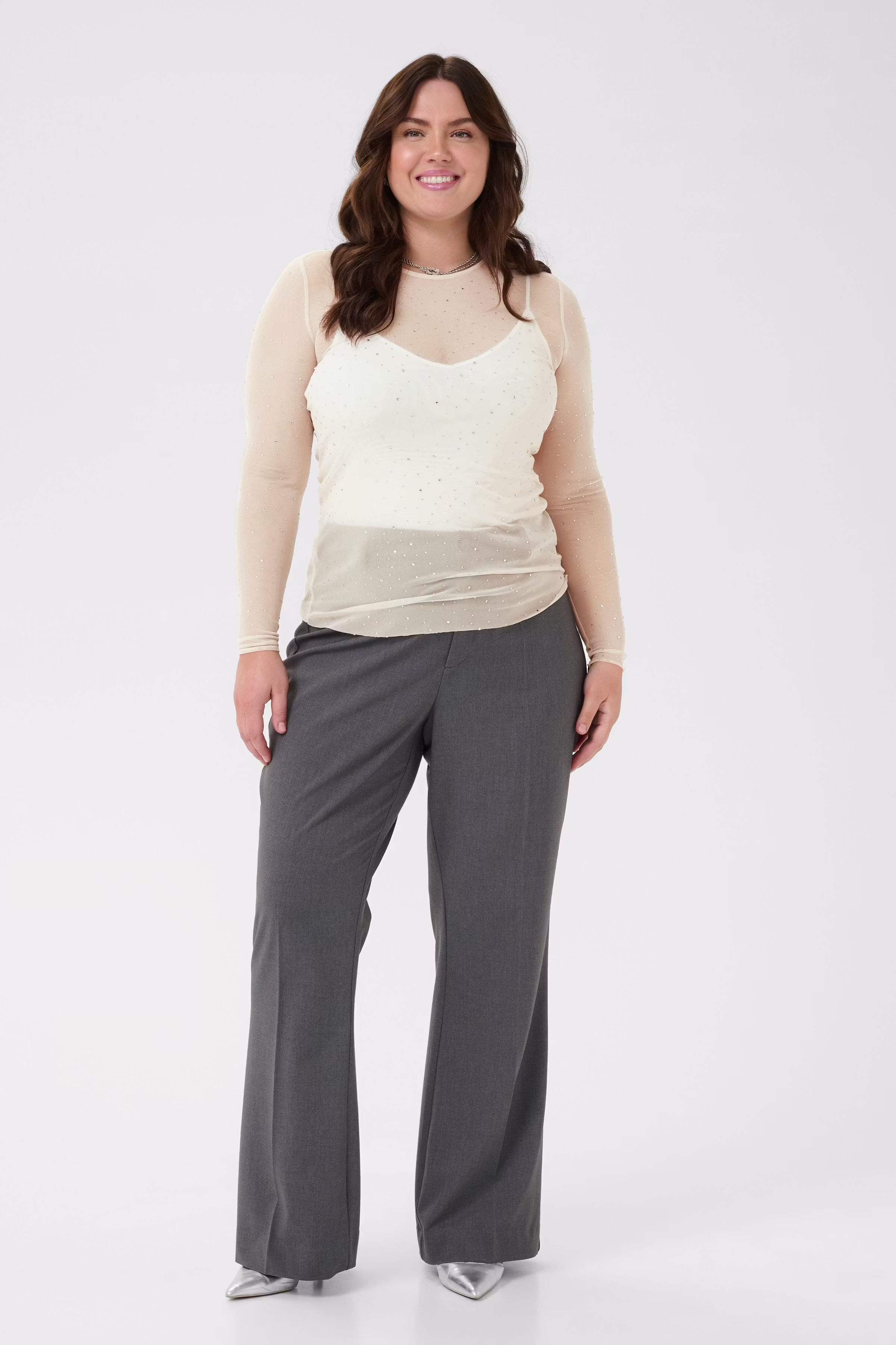 KCtina T-shirt LOOKBOOK FRONT 10583839-106526