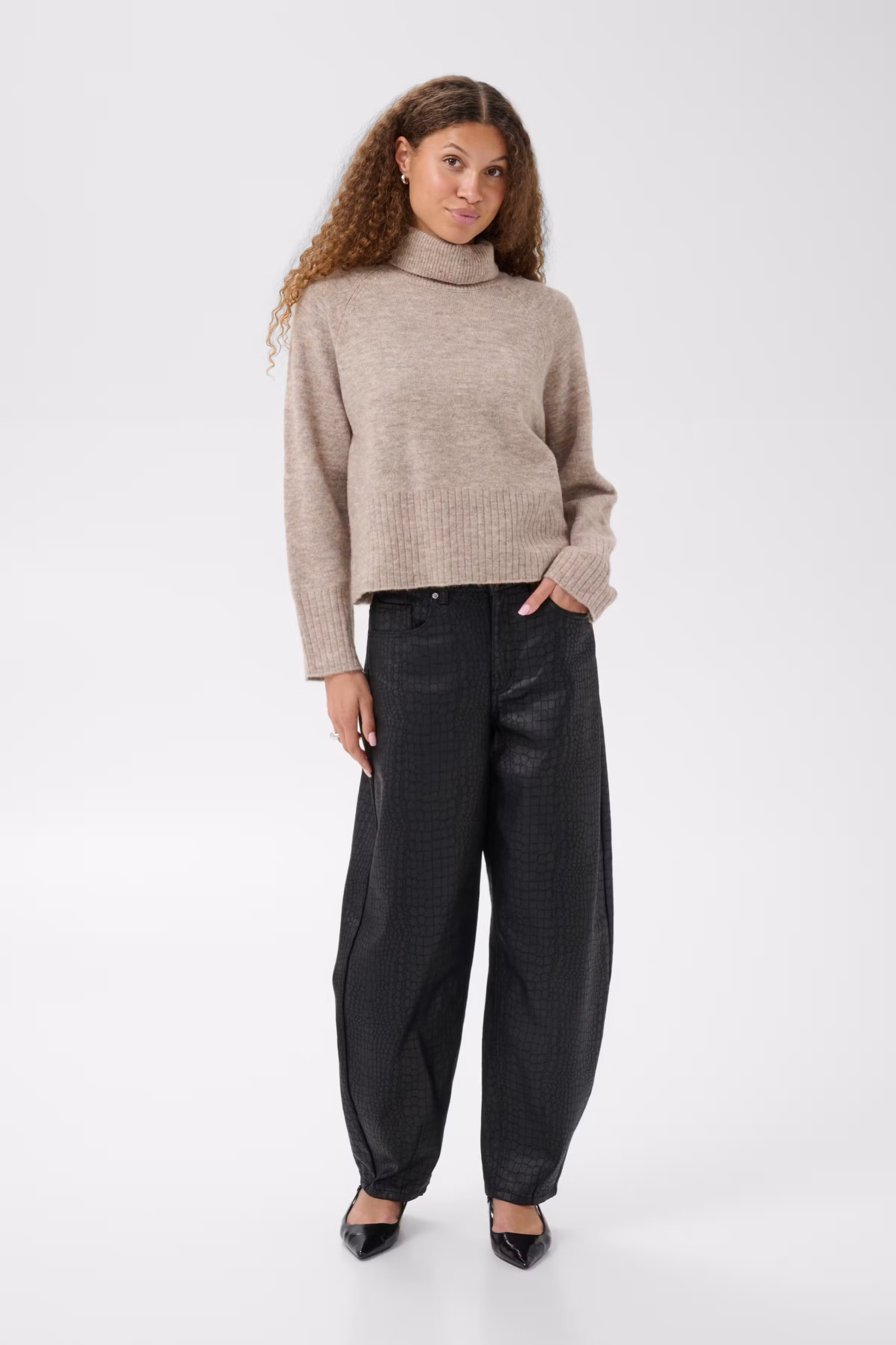 KAerin Pullover LOOKBOOK FRONT 10511382-1713111