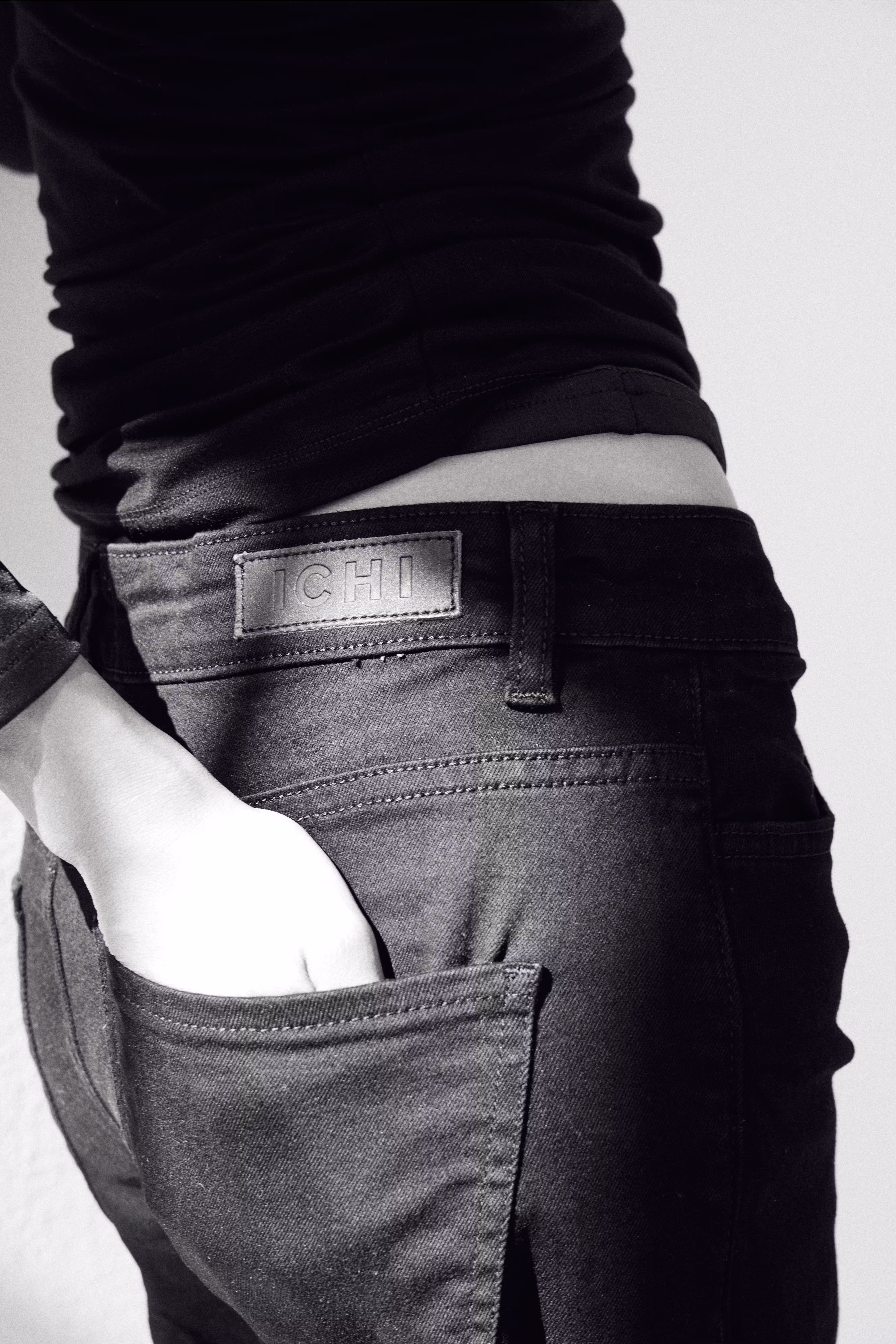 IHTWIGGY WIDE Jeans LOCATION NONE 20119022-194008