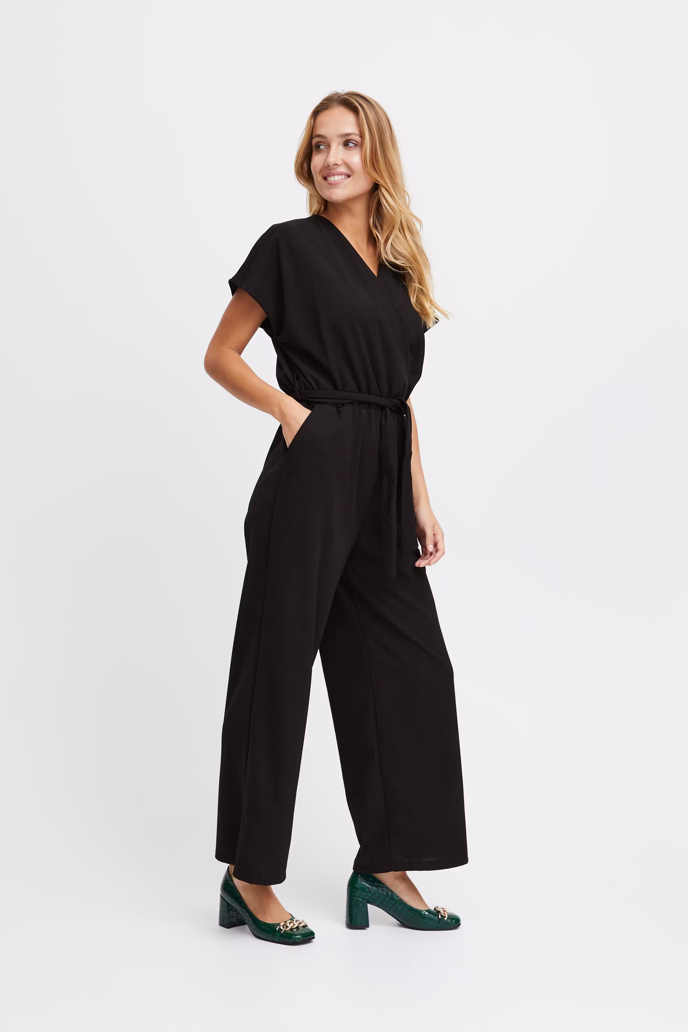 SBEXOTIC Overall LOOKBOOK FRONT 22100277-202821