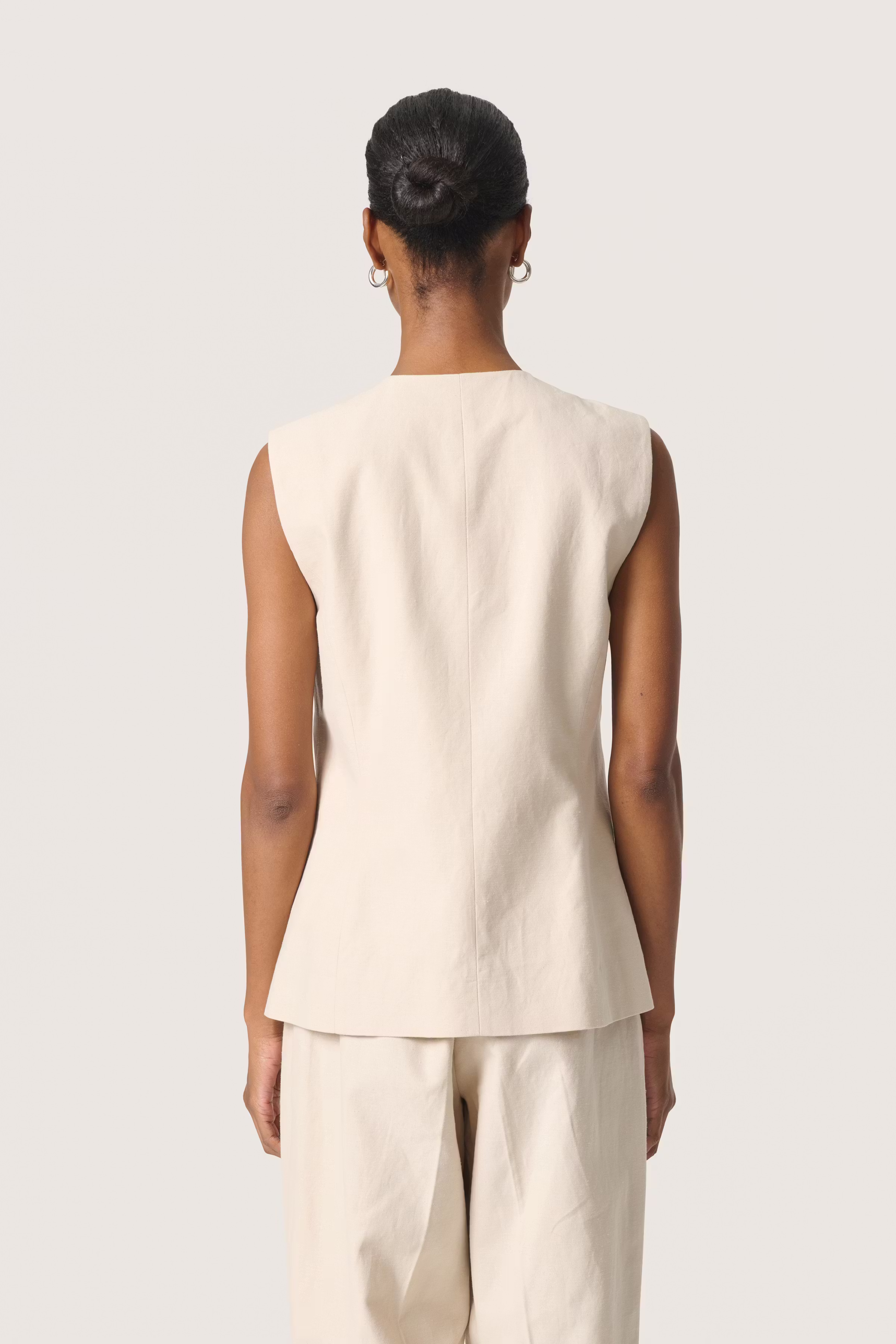SLLinnena Lin Vest LOOKBOOK BACK 30408109-130404