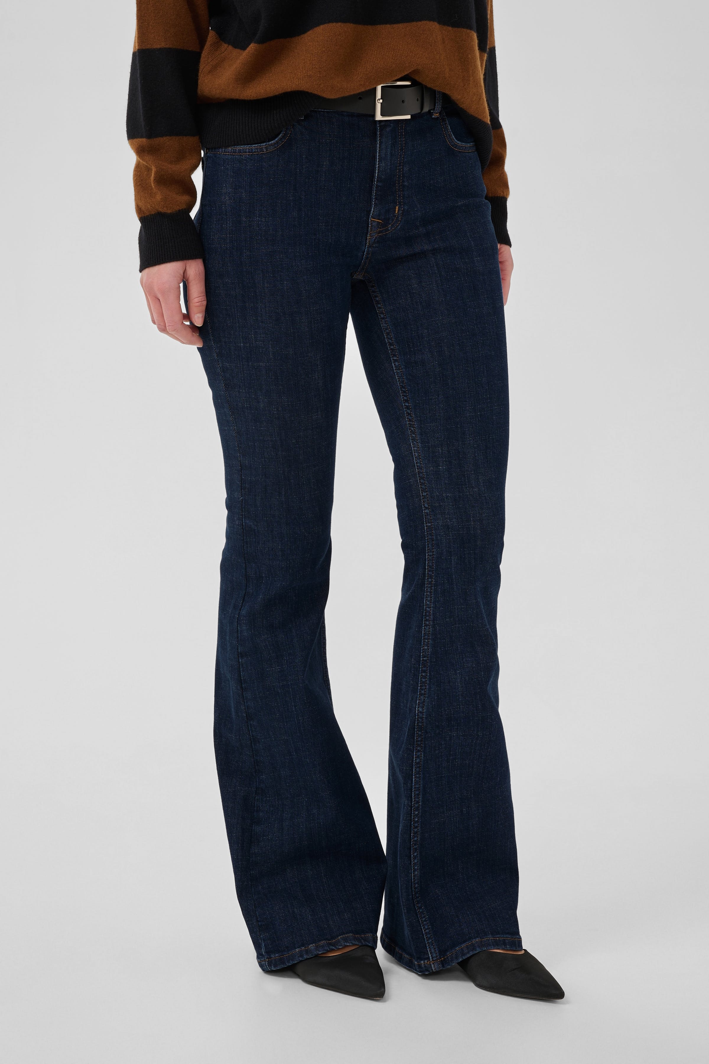 MWKazia Jeans LOOKBOOK FRONT 10705639-100067