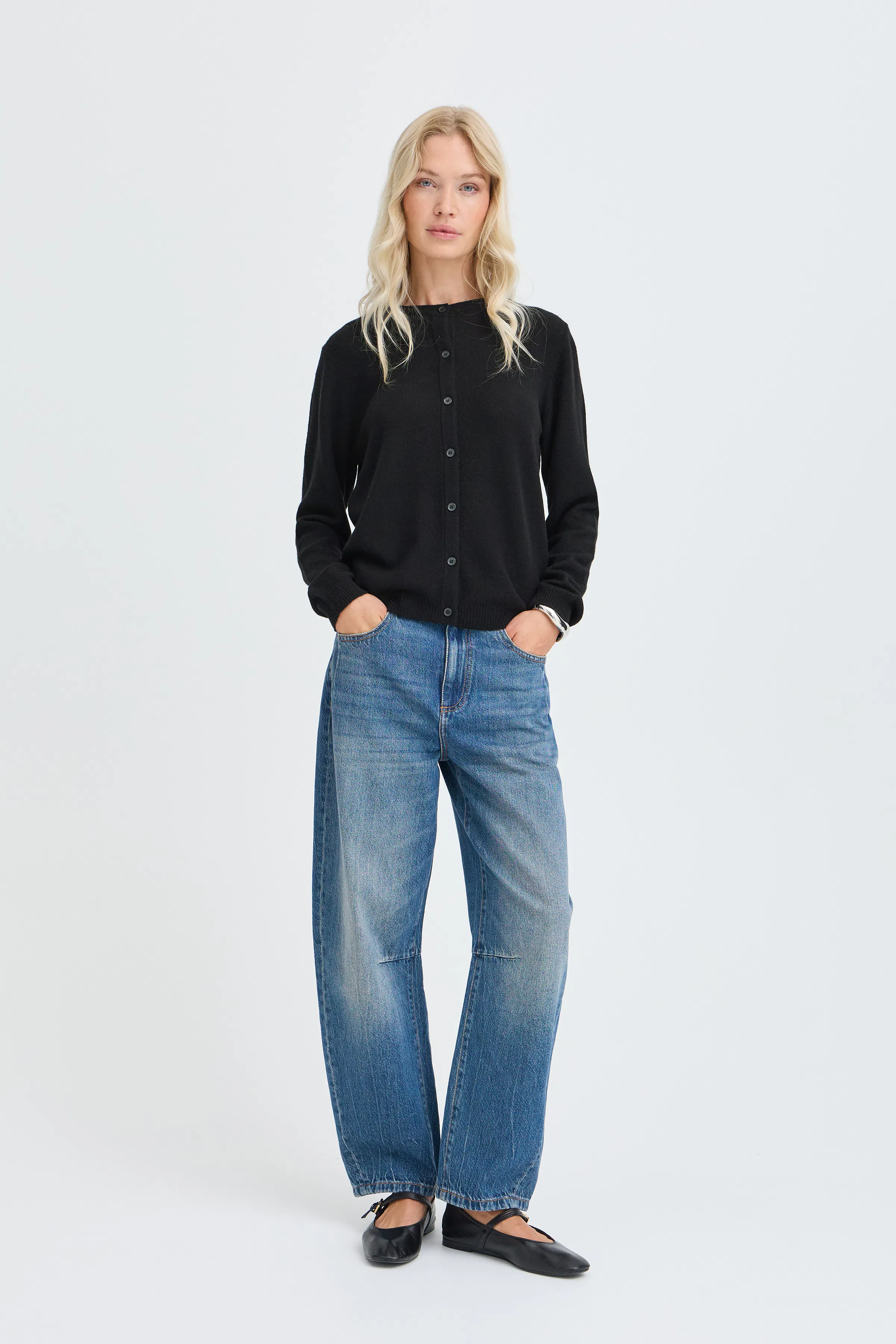 BYOSANNA Cardigan LOOKBOOK FRONT 20819124-194008